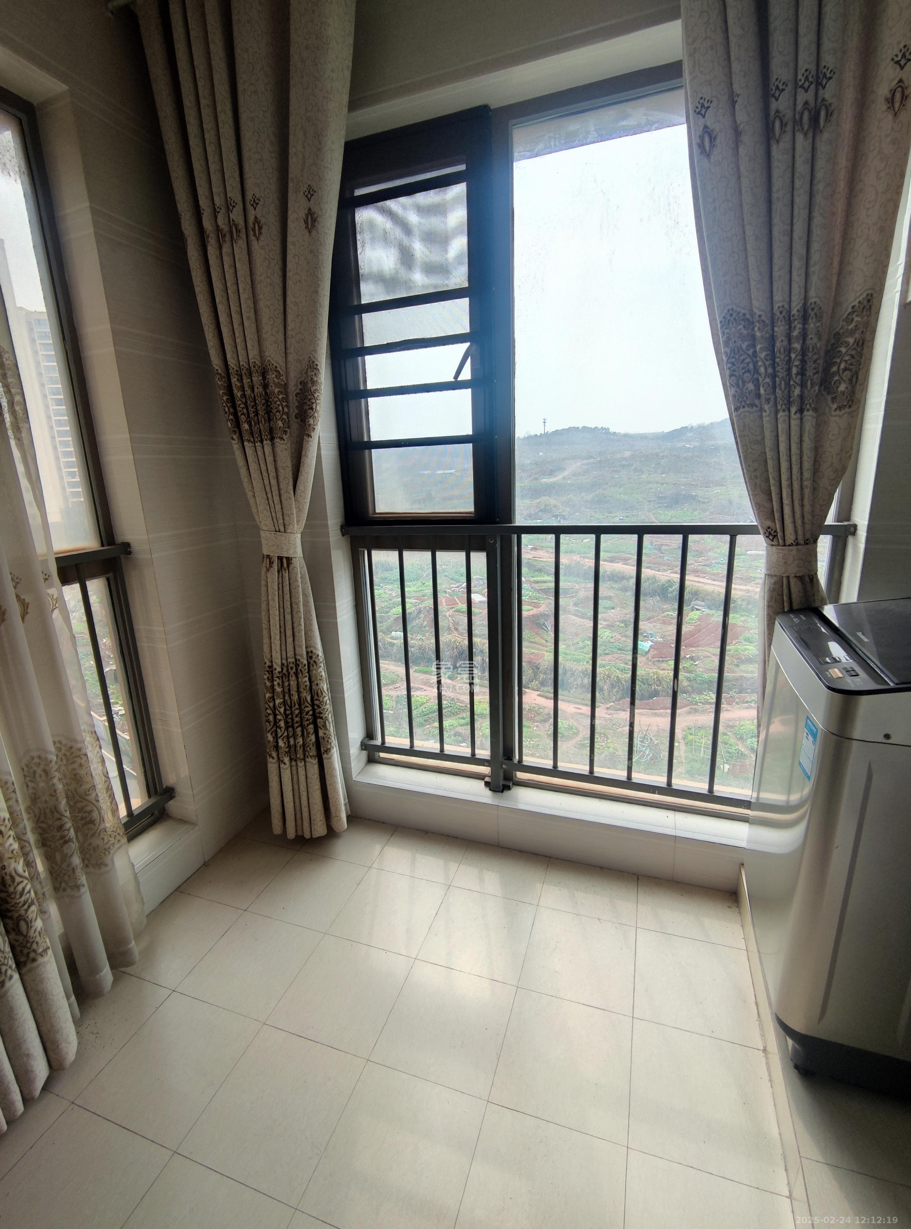 怡海星城 2室2厅1卫 1800.0元/月 怡海星城 2室2厅1卫 1800.0元/月室内图