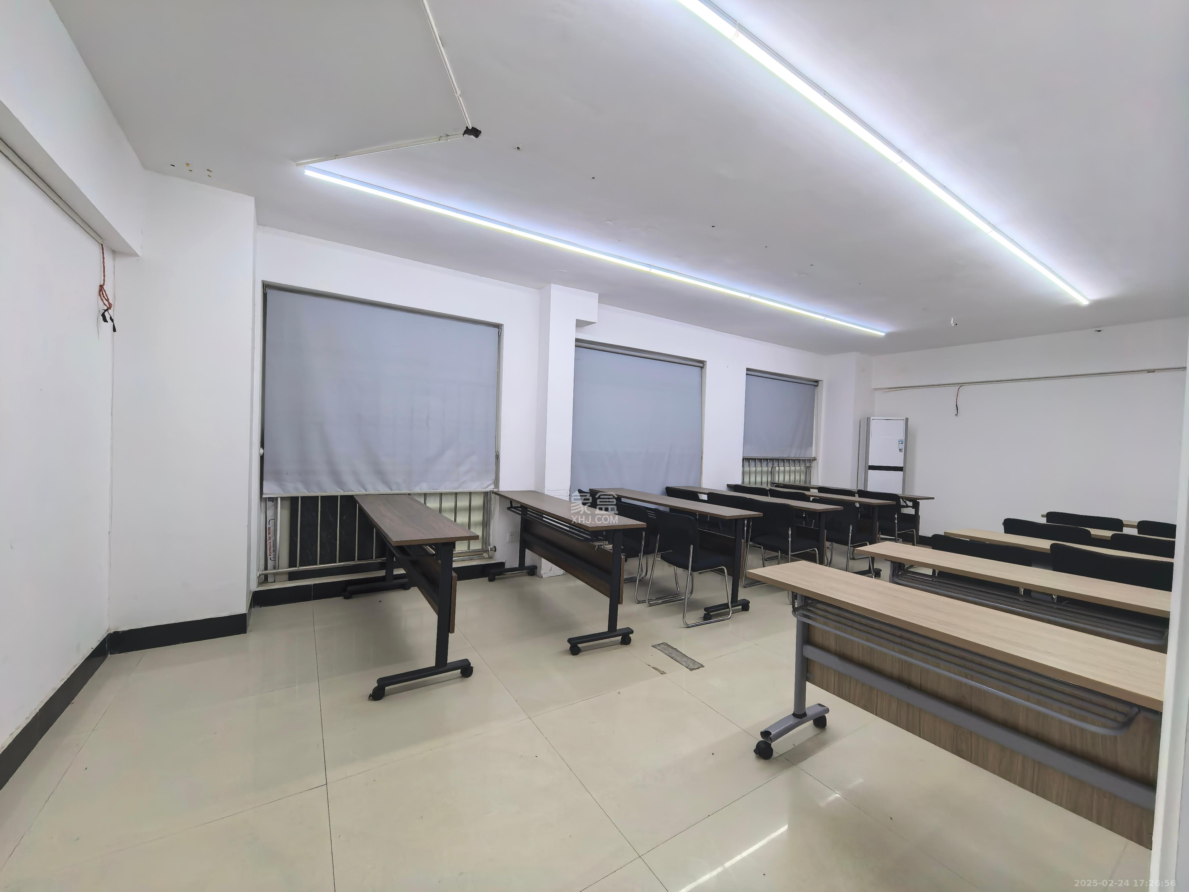 华菱新城地标  6室2厅3卫   8500.00元/月室内图1