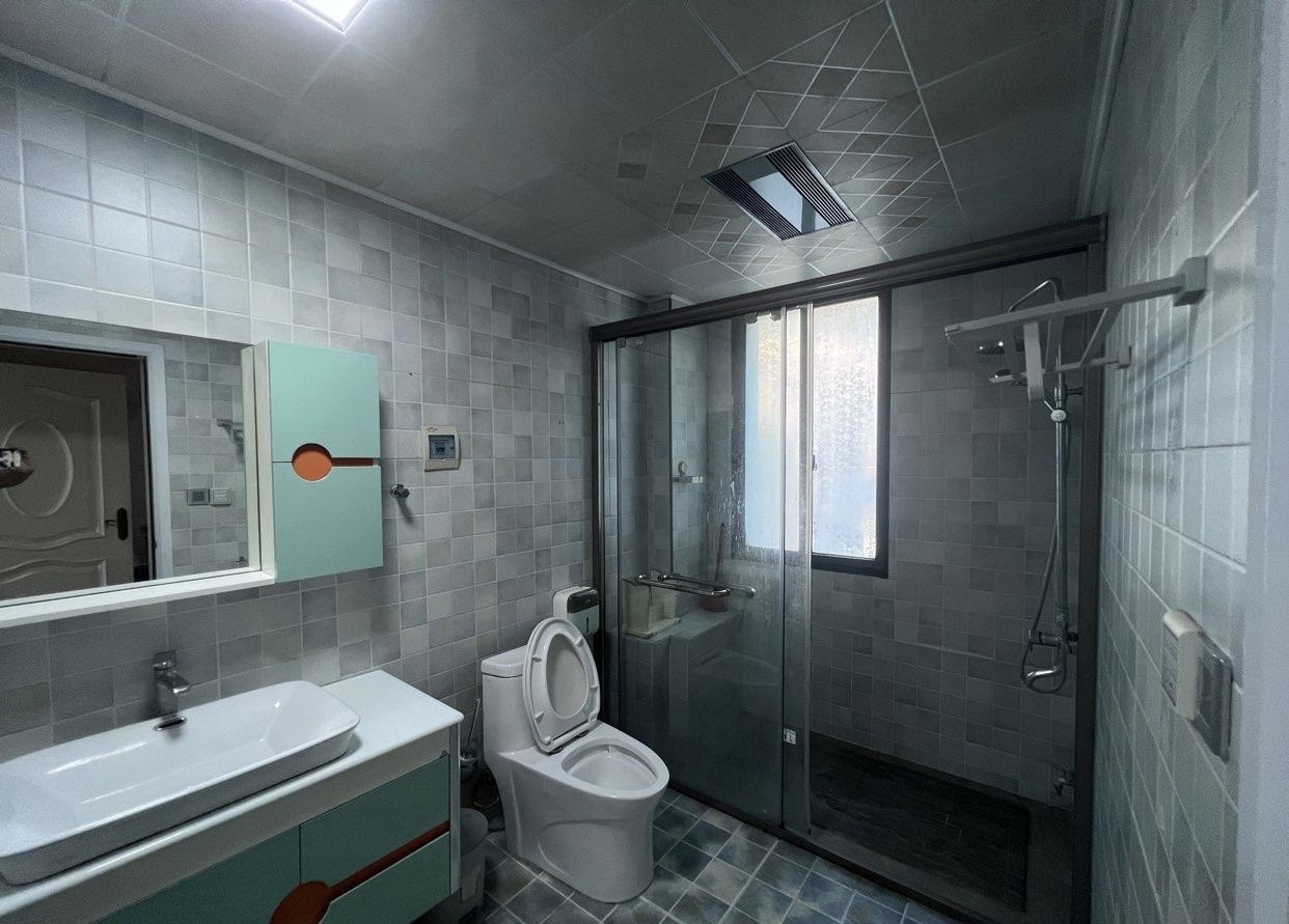 水映豪廷(一,二,三期) 3室2厅2卫 2300.0元/月 水映豪廷(一,二,三期) 3室2厅2卫 2300.0元/月室内图