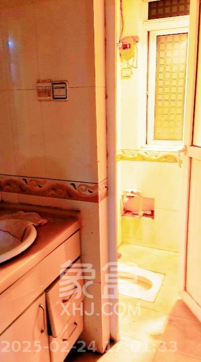 天星家园  4室2厅2卫    1500.0元/月室内图