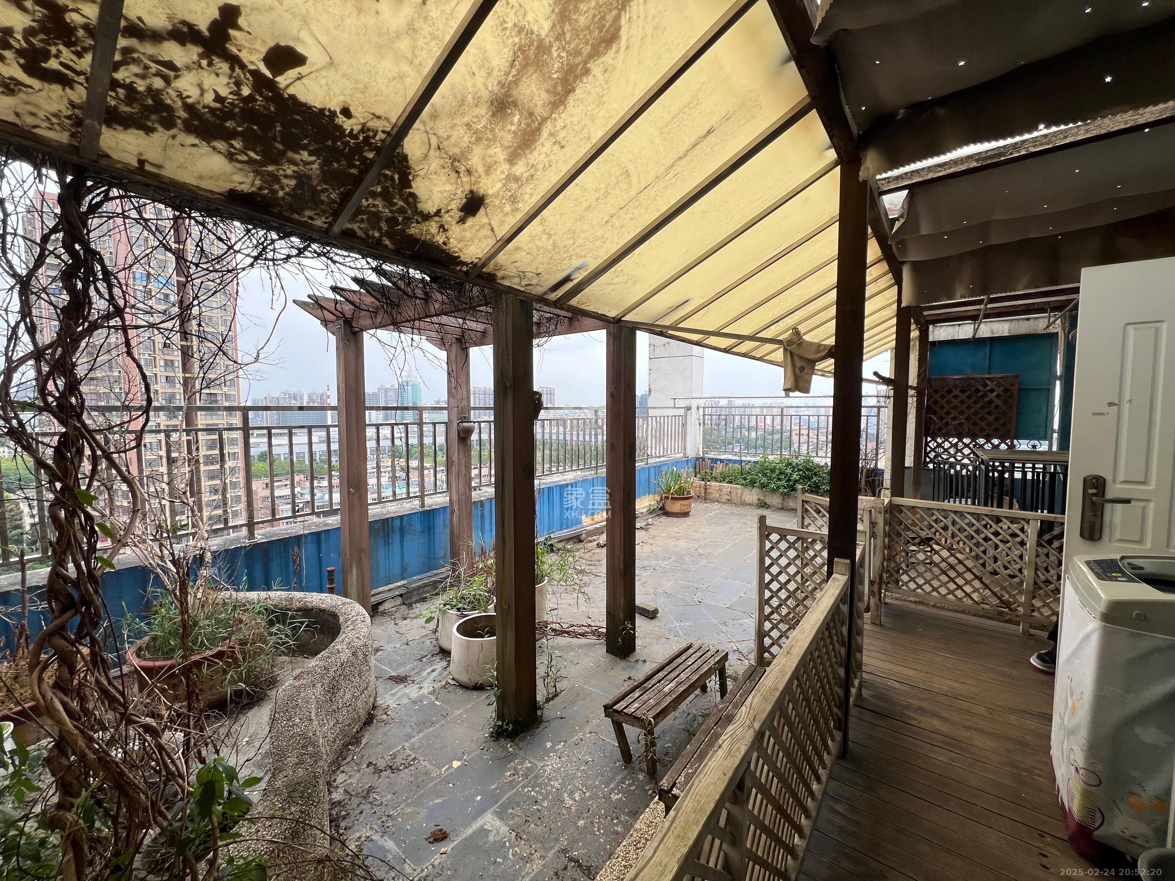 桔香鑫城  5室3厅4卫    2600.0元/月 桔香鑫城  5室3厅4卫    2600.0元/月室内图