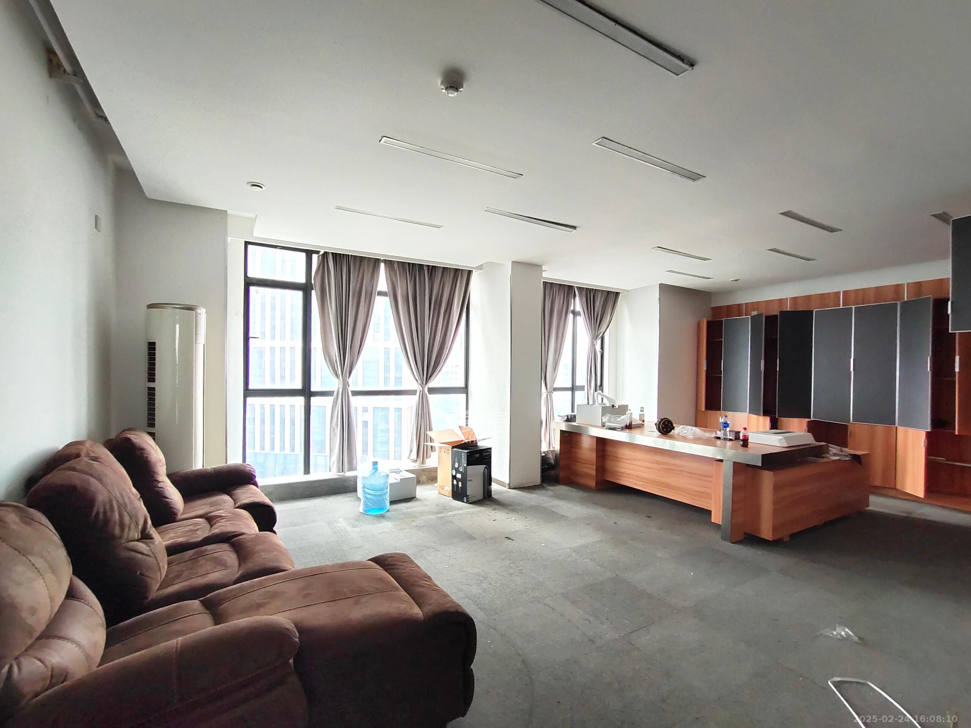 融科东南海  1室2厅1卫    10000.0元/月 融科东南海  1室2厅1卫    10000.0元/月室内图