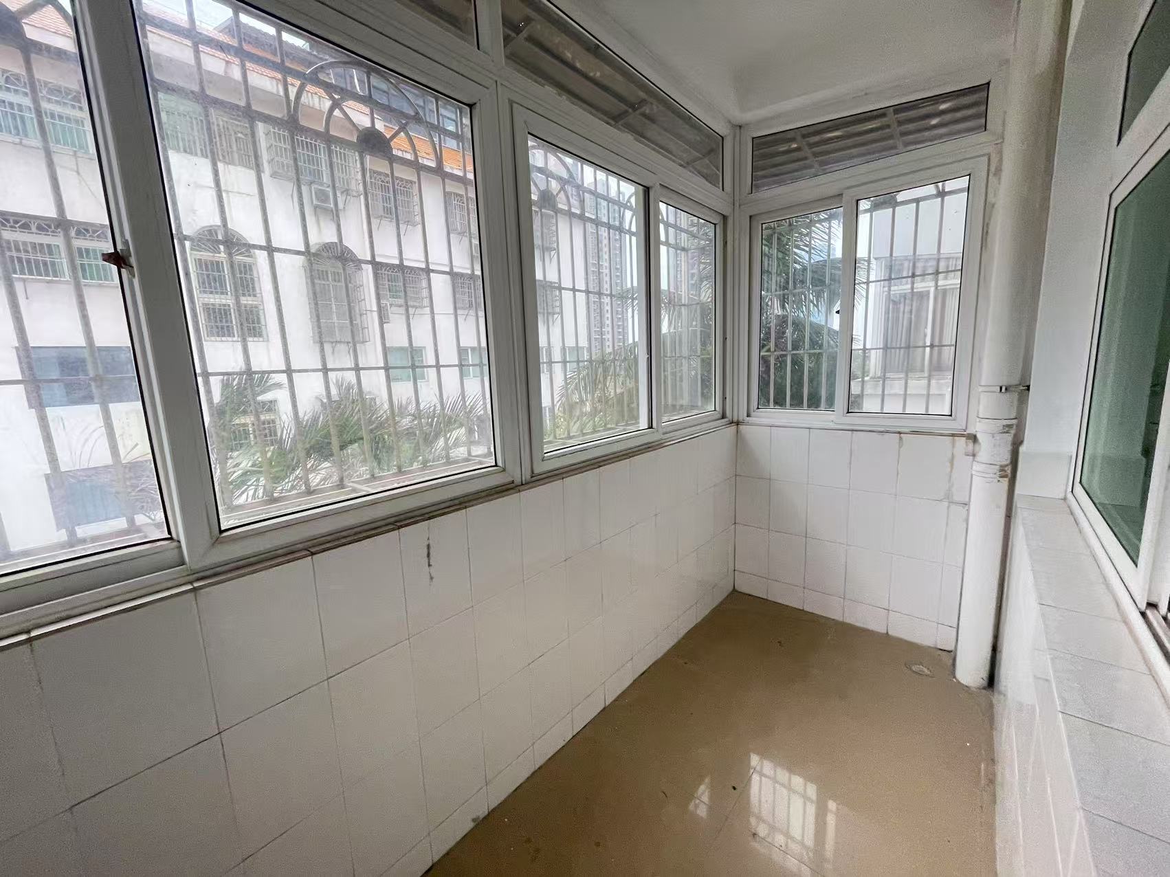 甸昆路9号 8室3厅4卫 9000.0元/月 甸昆路9号 8室3厅4卫 9000.0元/月室内图