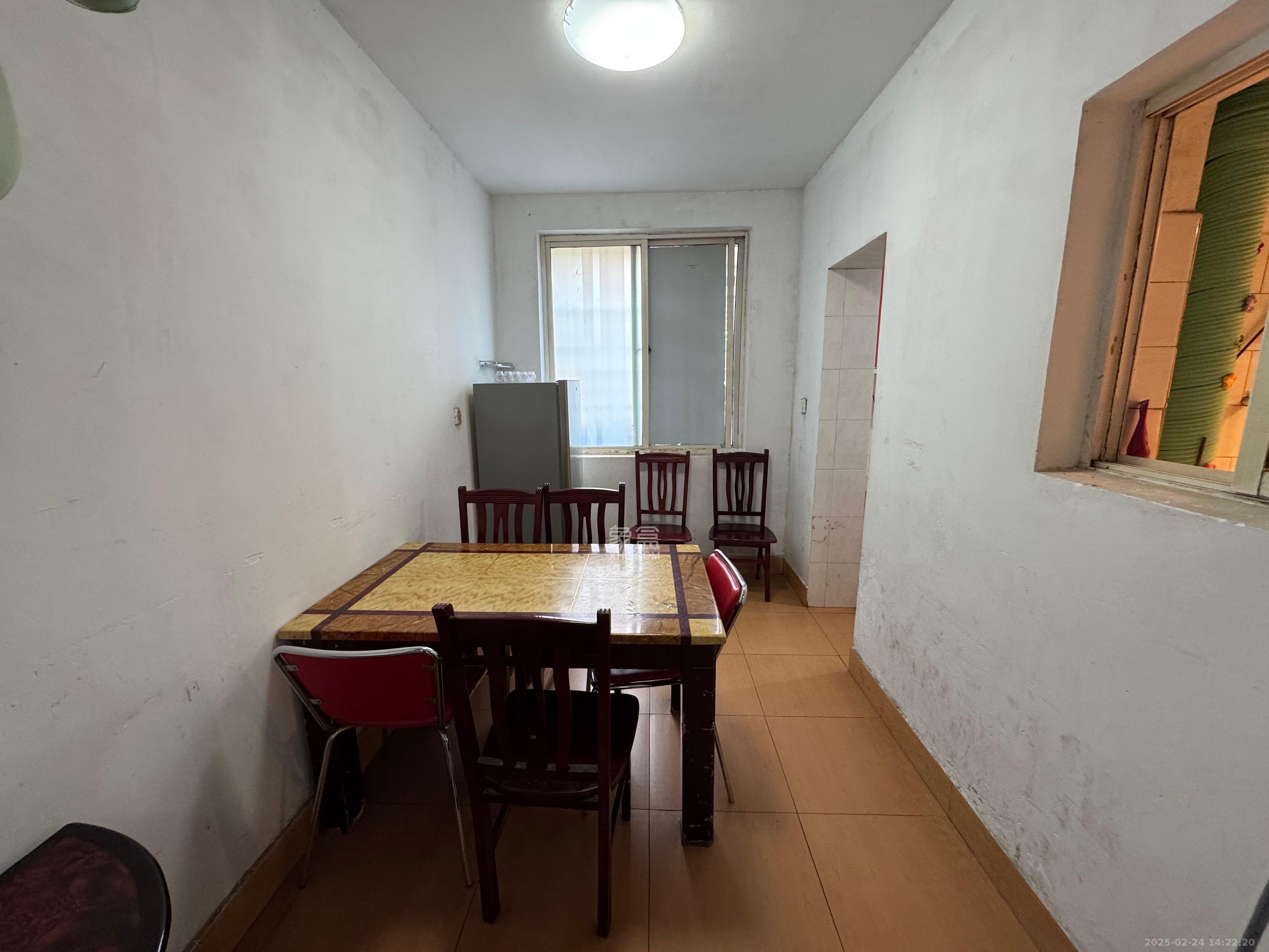 中建五局信和苑二区  2室1厅1卫   1300.00元/月室内图