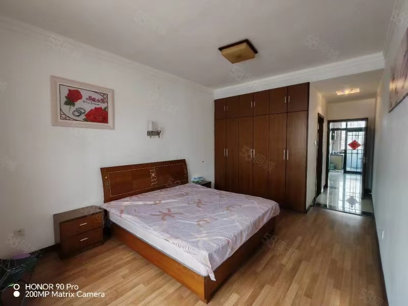 金穗家园  3室2厅2卫    36.0万 金穗家园  3室2厅2卫    36.0万客厅