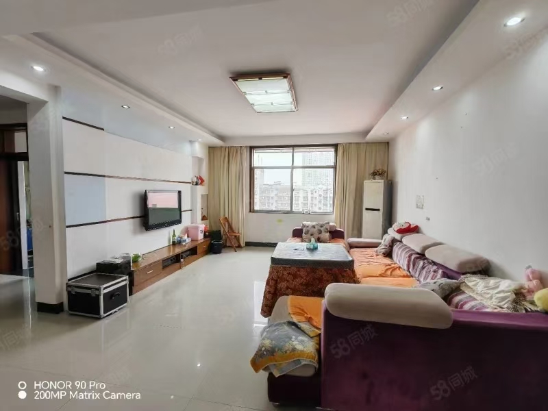 金穗家园  3室2厅2卫    36.0万 金穗家园  3室2厅2卫    36.0万客厅