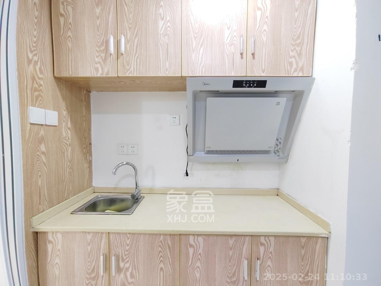 上城星座  1室1厅1卫    2080.0元/月室内图