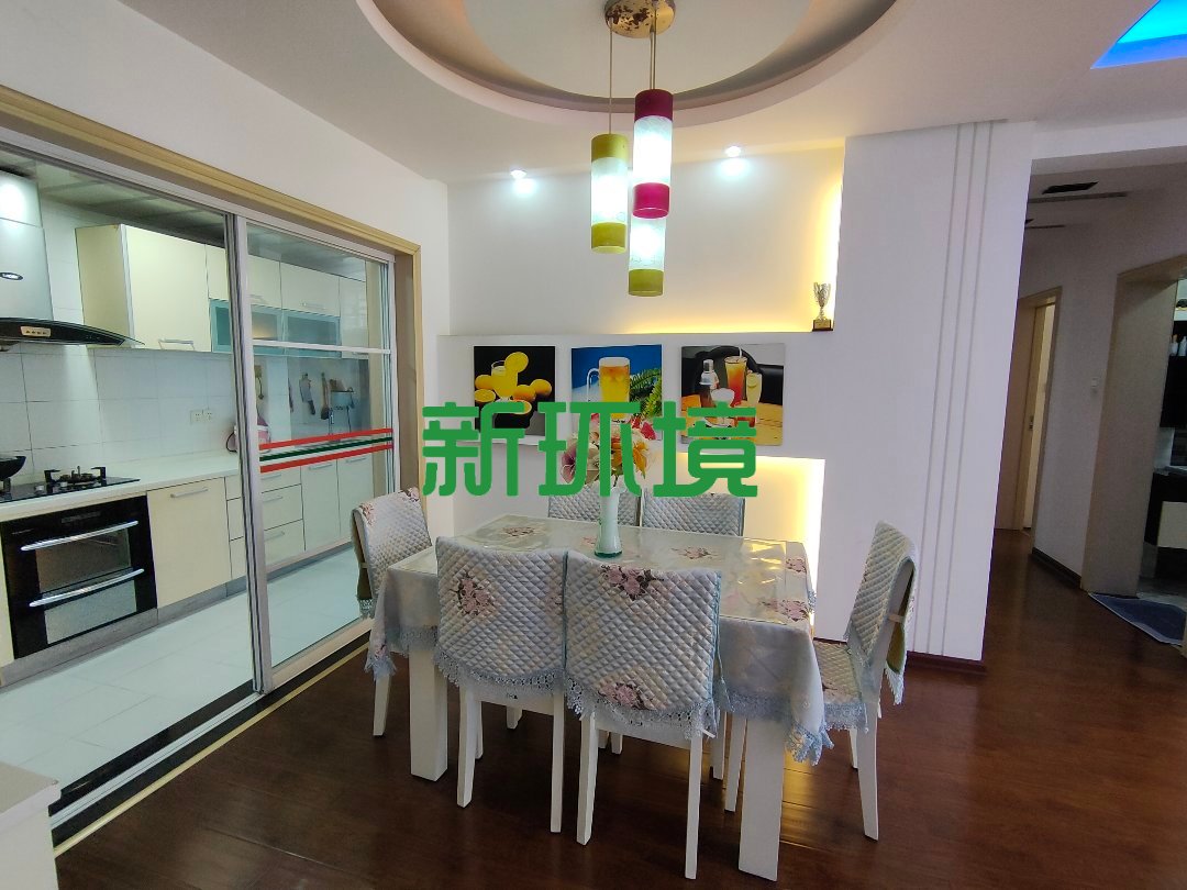 旺角佳园  3室2厅2卫   79.80万客厅