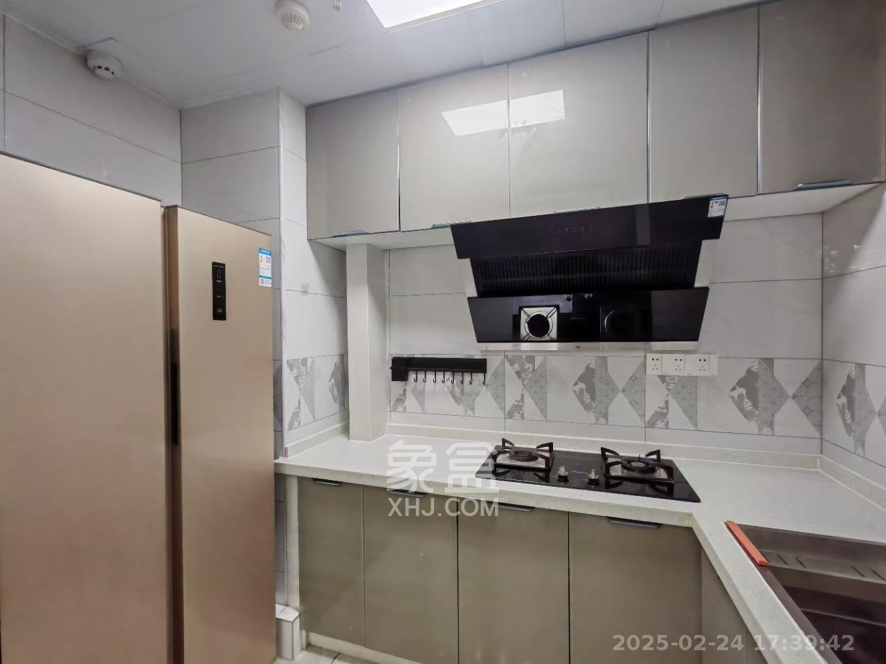 梅溪湖金茂湾  1室0厅0卫   3500.00元/月室内图