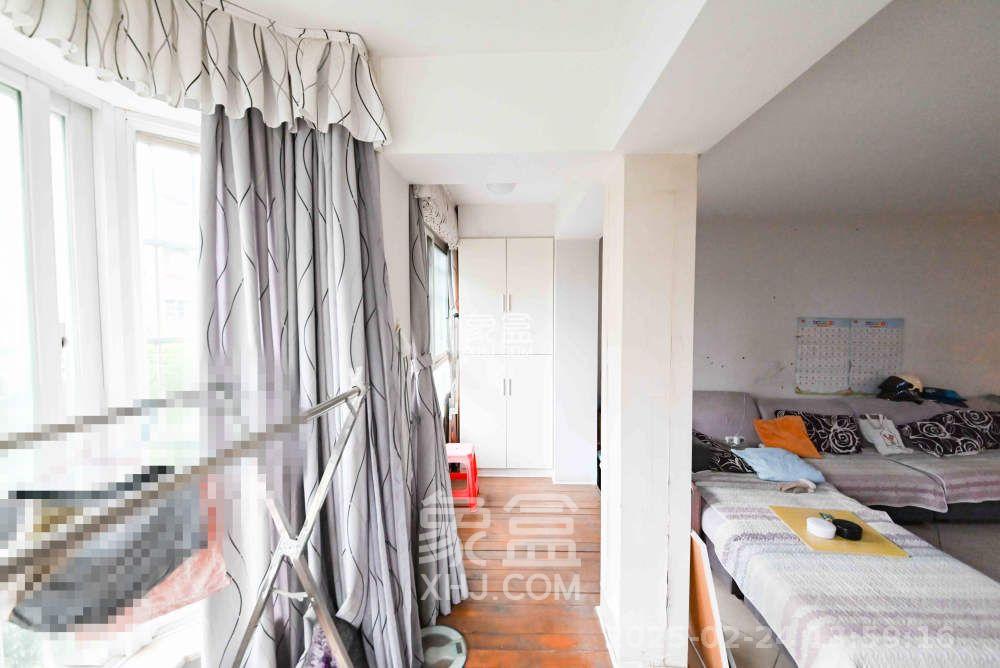 山水庭院 3室2厅2卫 2400.0元/月 山水庭院 3室2厅2卫 2400.0元/月室内图