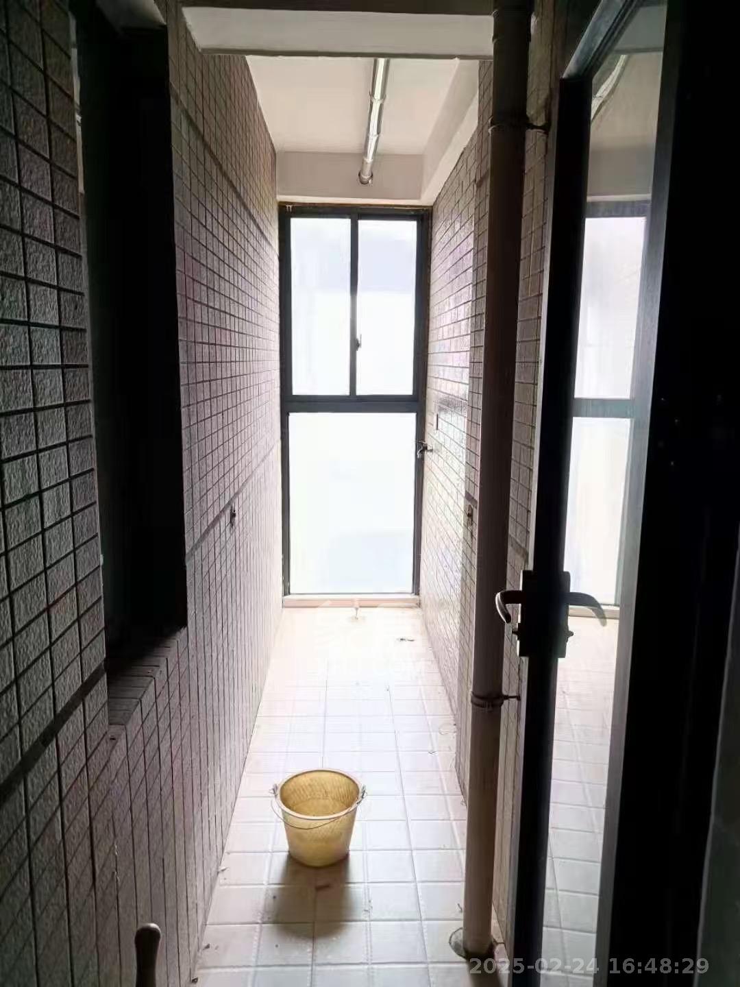 锦泰东环国际 2室1厅1卫 2700.0元/月 锦泰东环国际 2室1厅1卫 2700.0元/月室内图