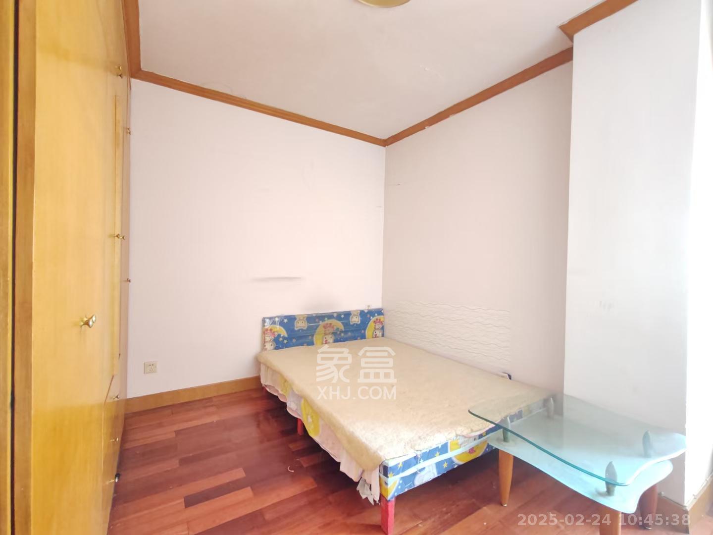 中国人民财产股份公司宿舍(人民保险公司宿舍) 3室2厅2卫 2100.0元/月 中国人民财产股份公司宿舍(人民保险公司宿舍) 3室2厅2卫 2100.0元/月室内图