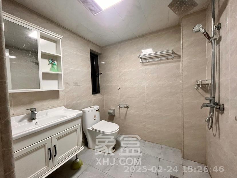 荣盛花语书苑  3室2厅2卫   2800.00元/月室内图