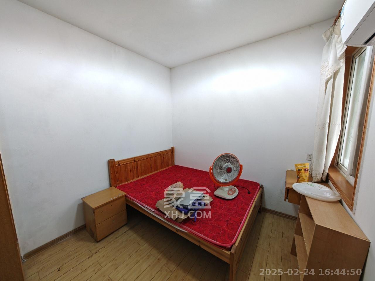 锦绣家园  1室2厅1卫   1800.00元/月室内图