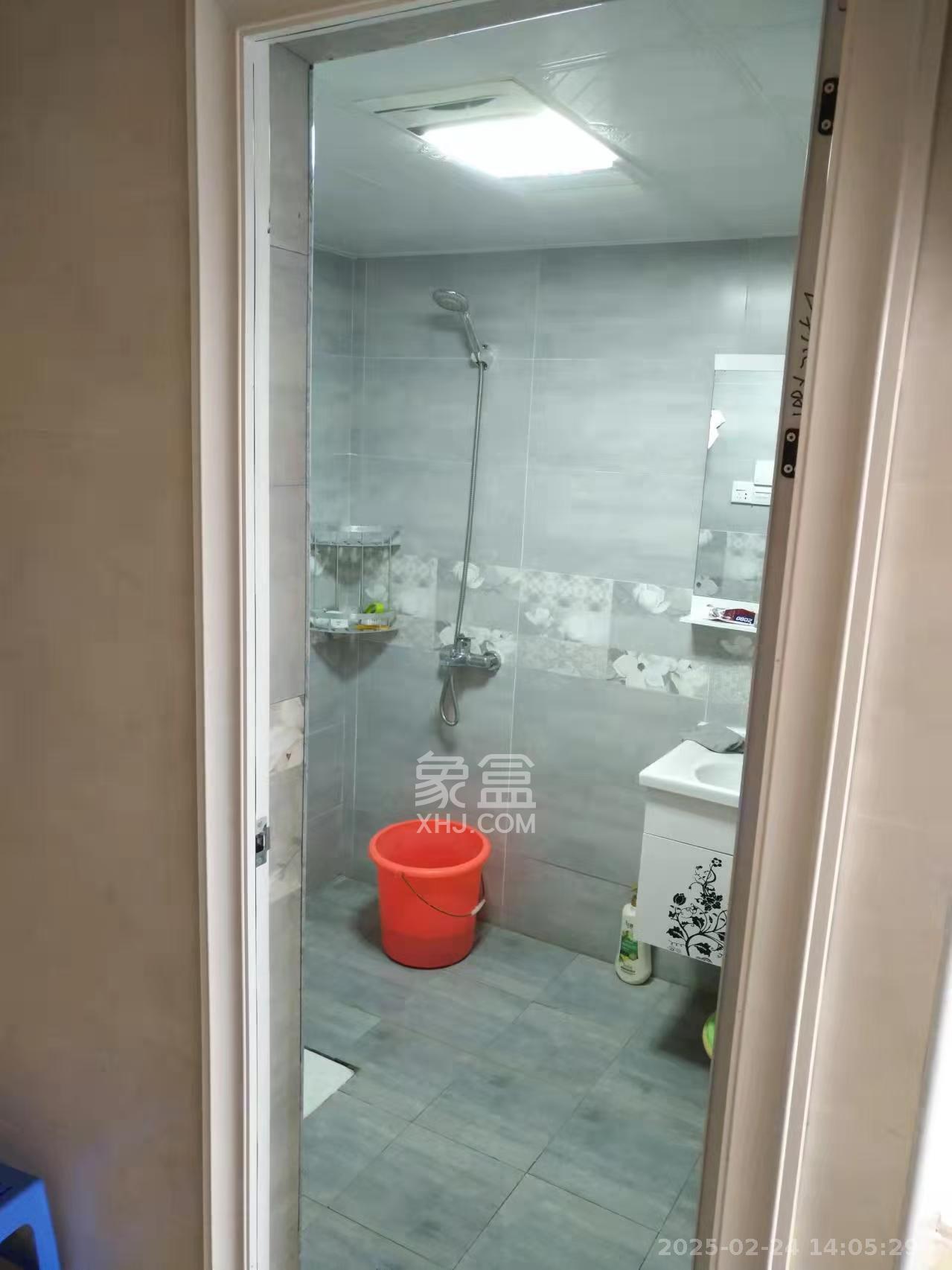 MOMA当代广场  1室1厅1卫    1300.0元/月 MOMA当代广场  1室1厅1卫    1300.0元/月室内图