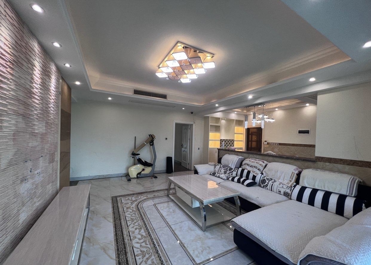 水映豪廷(一,二,三期) 3室2厅2卫 2300.0元/月 水映豪廷(一,二,三期) 3室2厅2卫 2300.0元/月室内图