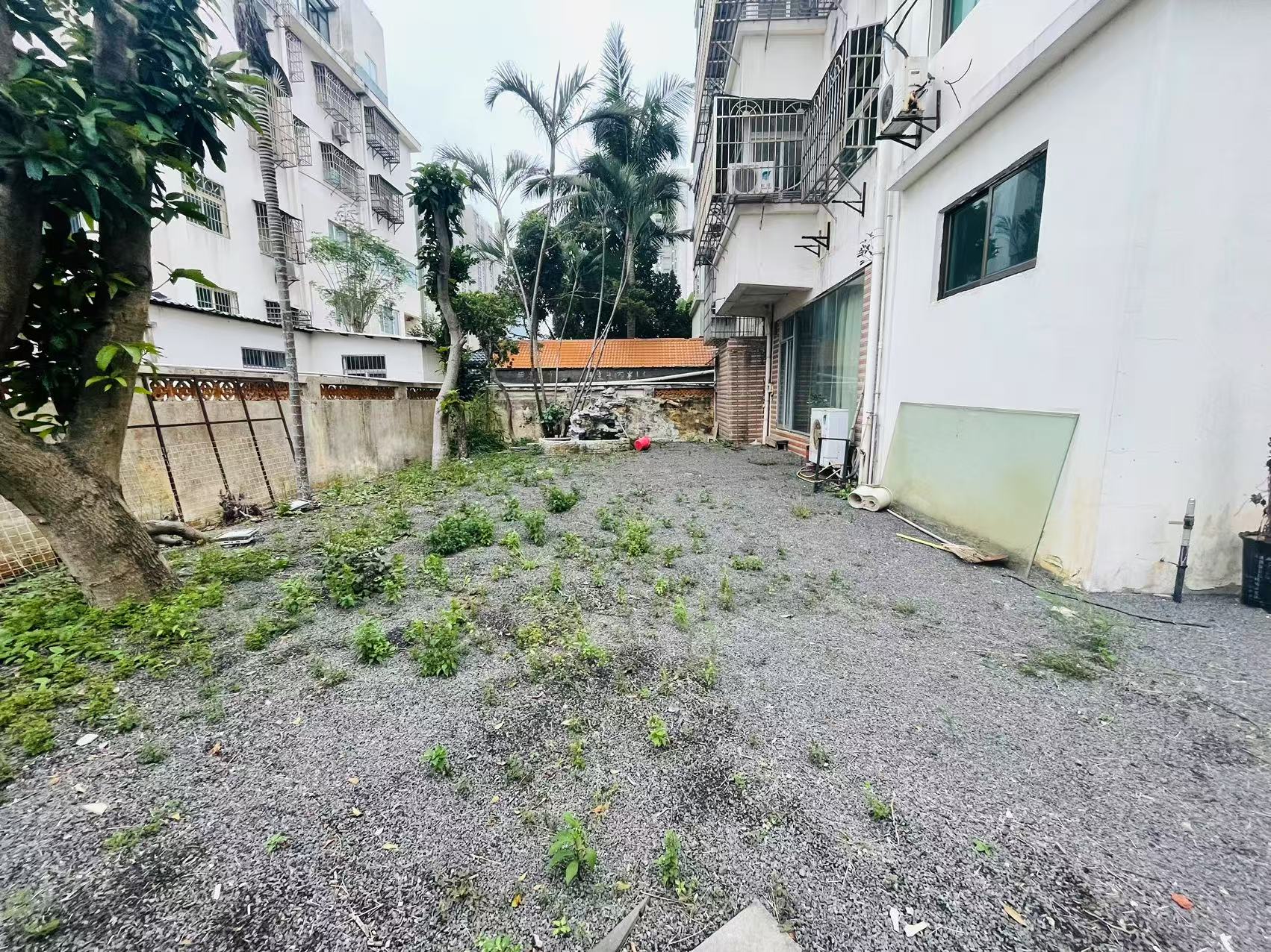 甸昆路9号 8室3厅4卫 9000.0元/月 甸昆路9号 8室3厅4卫 9000.0元/月室内图