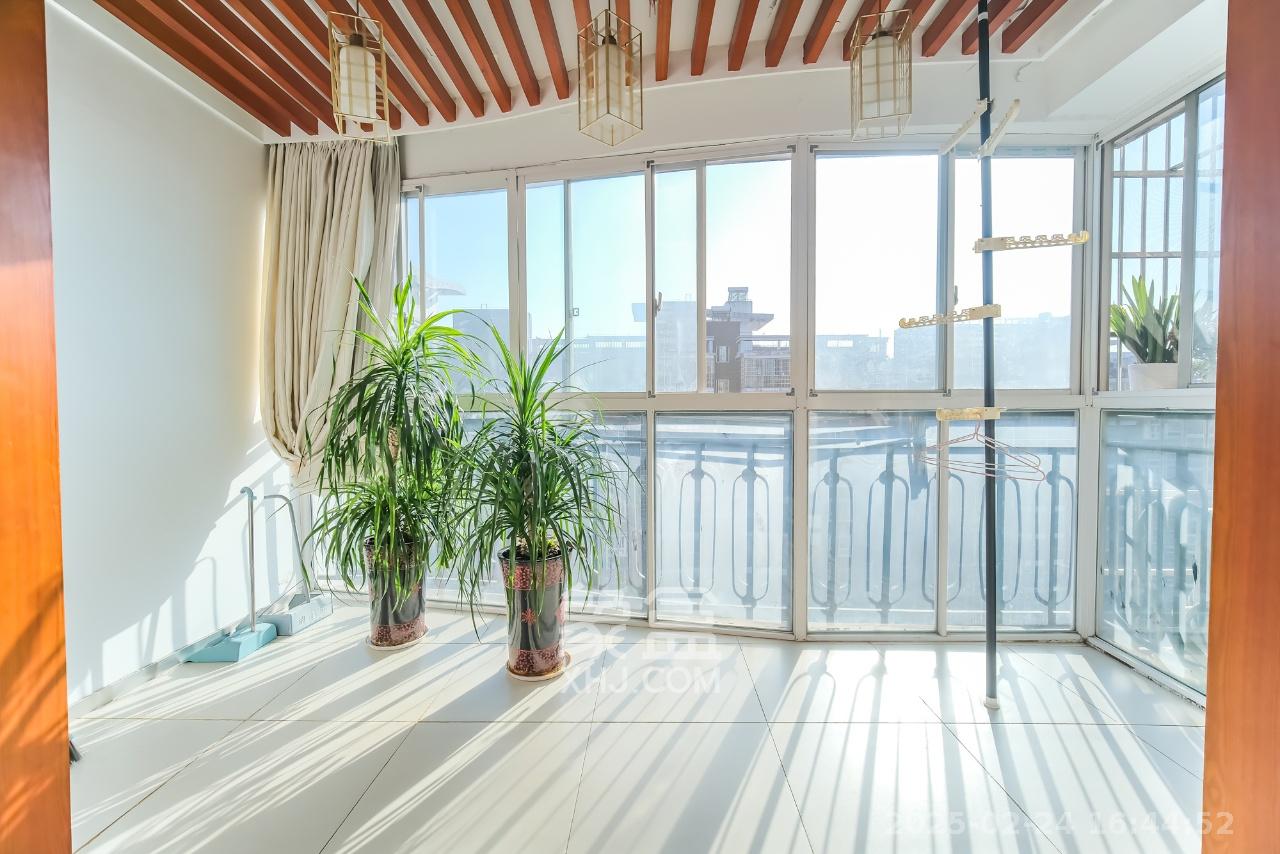 红树湾  3室2厅2卫    2300.0元/月室内图