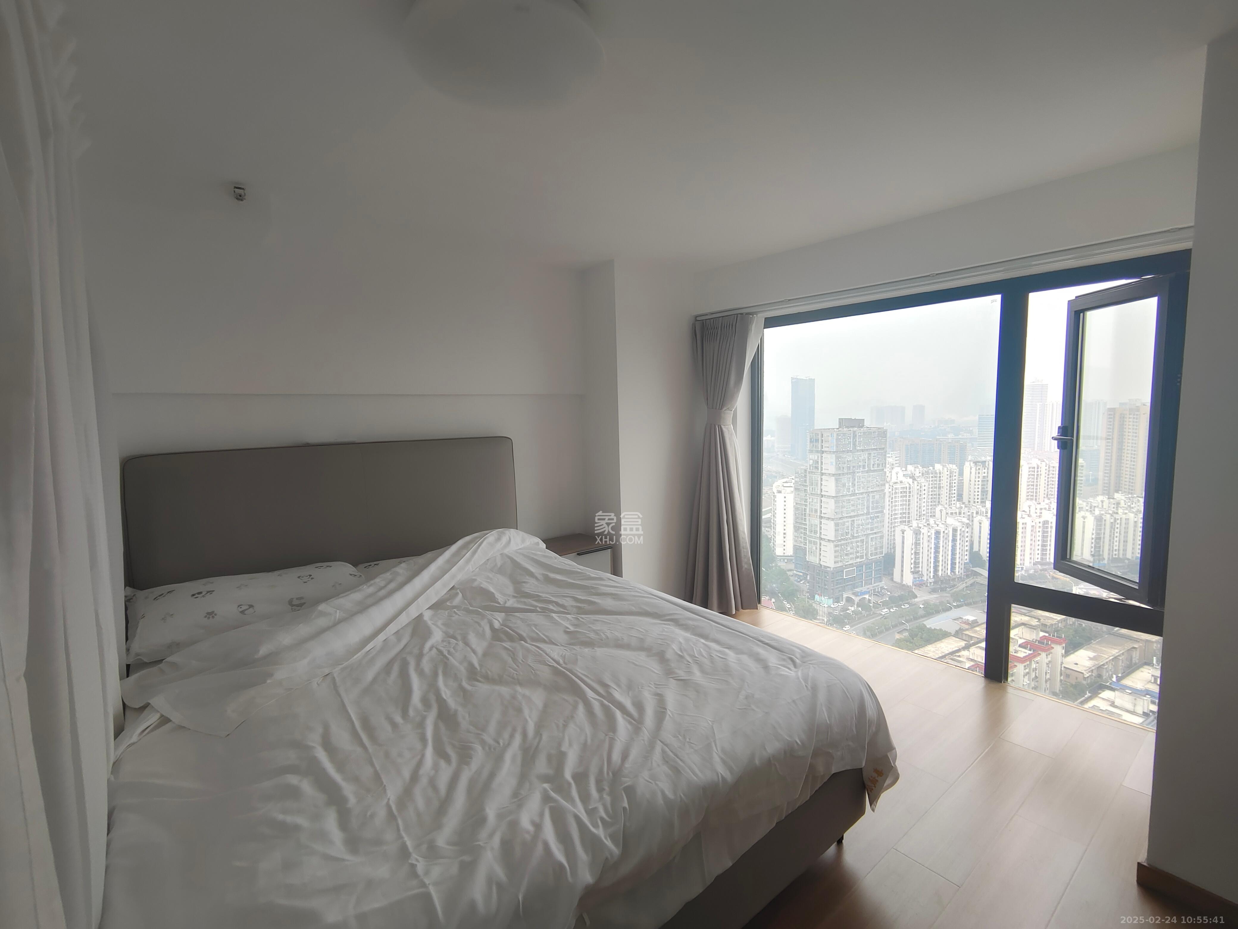 越秀悦湖台  1室1厅1卫    2600.0元/月 越秀悦湖台  1室1厅1卫    2600.0元/月室内图