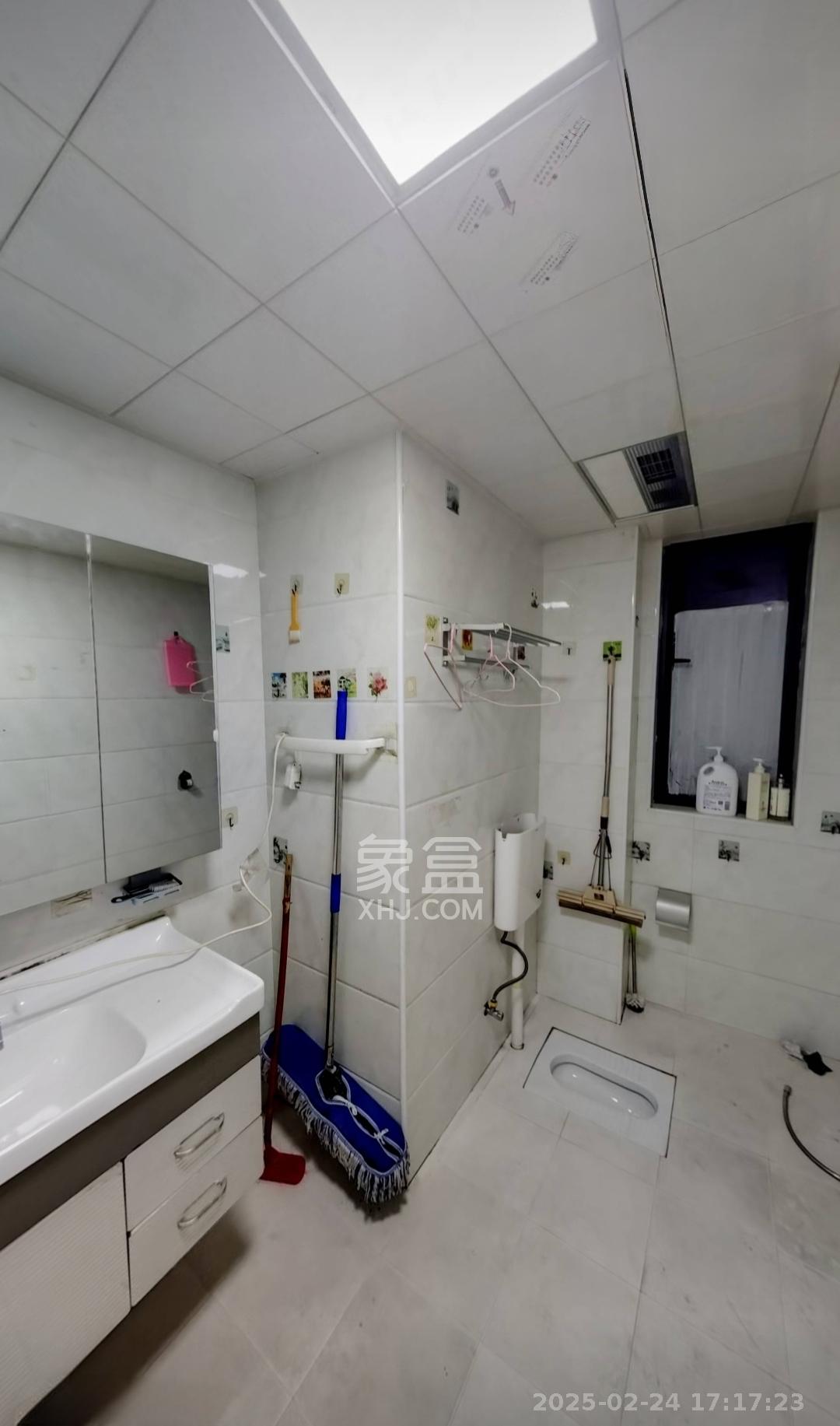 江河东澜湾  3室2厅1卫   2300.00元/月室内图