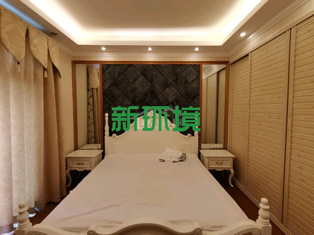 天门壹号 4室2厅2卫 75.8万 天门壹号 4室2厅2卫 75.8万客厅