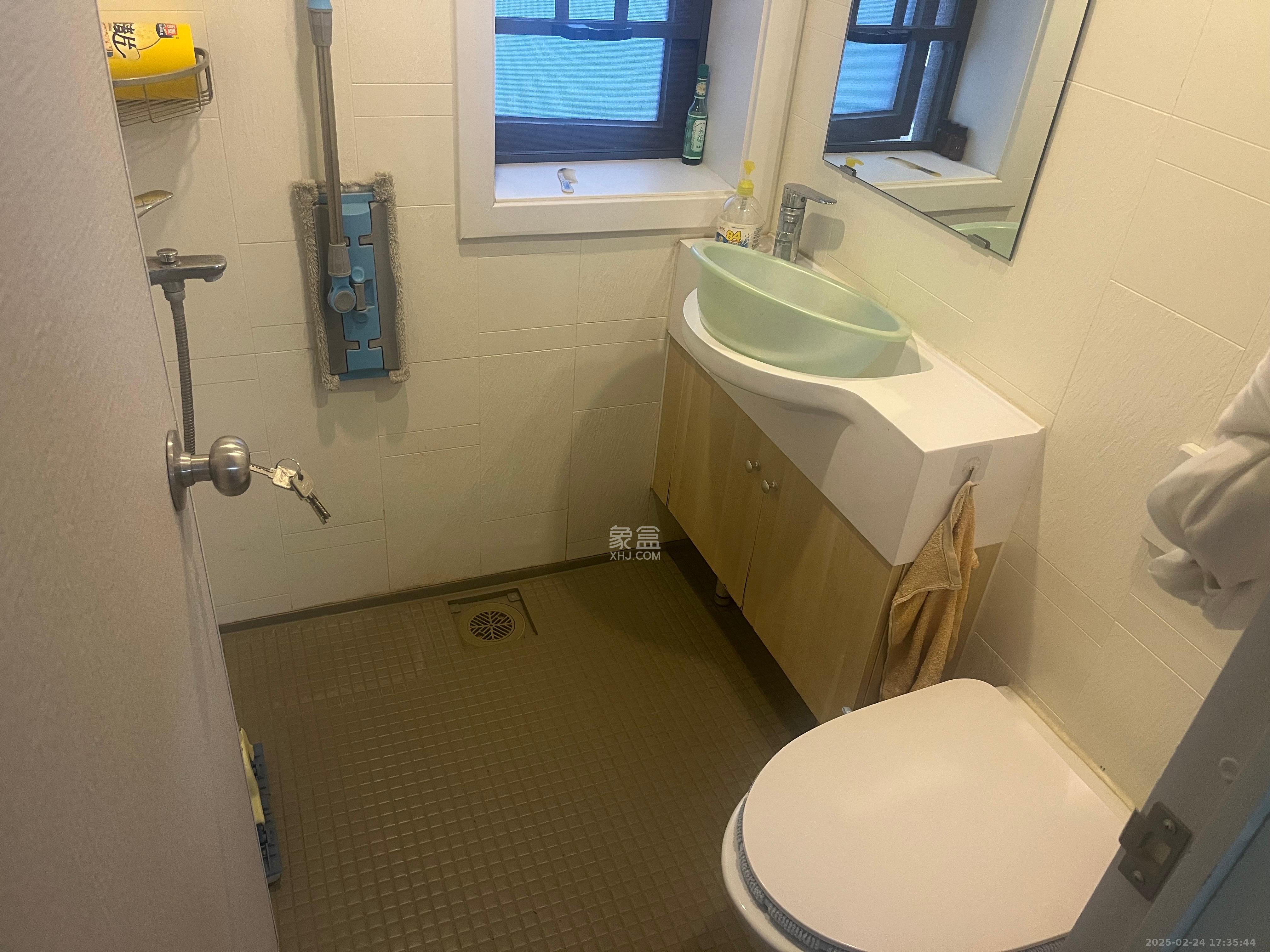 卓越浅水湾  1室1厅2卫   2300.00元/月室内图