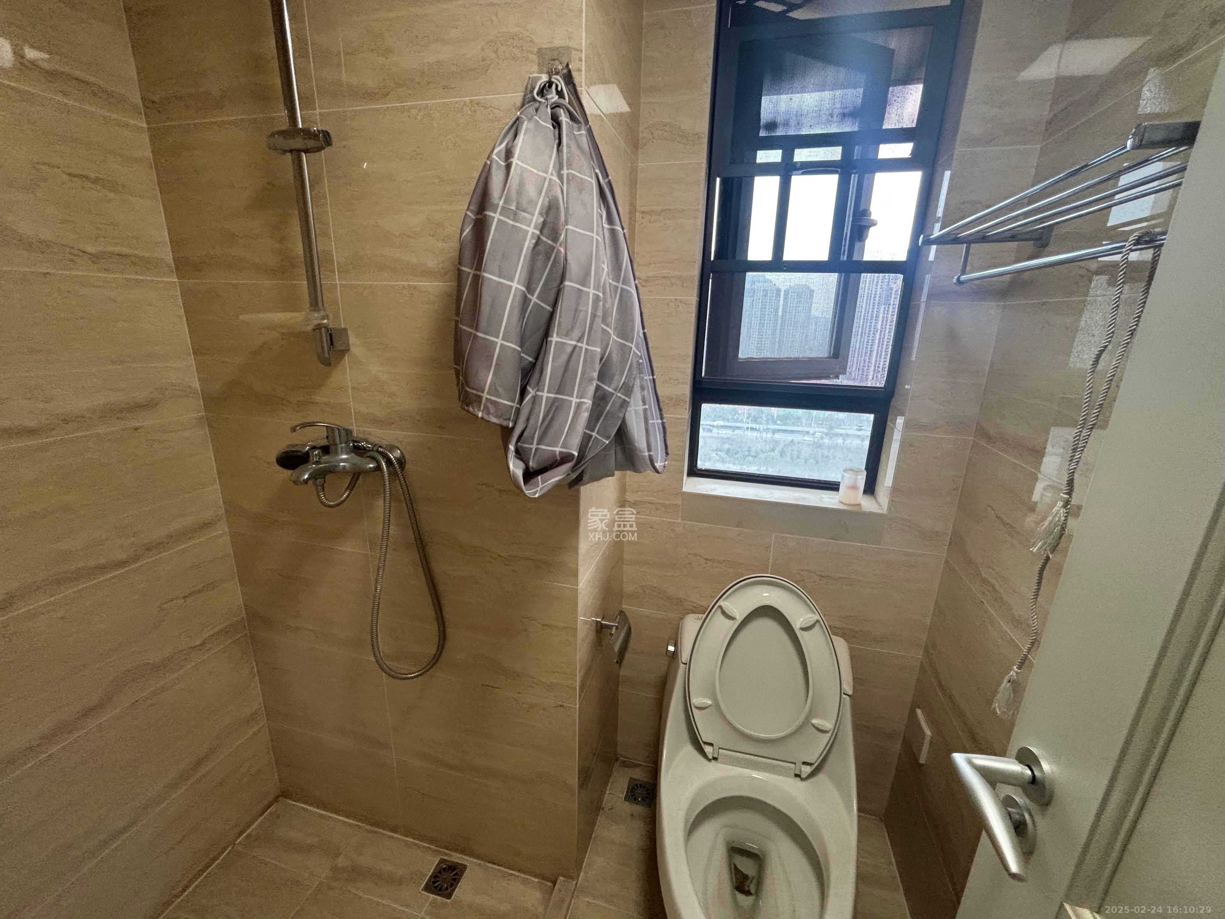 万科魅力之城观澜里 1室2厅2卫 2400.0元/月 万科魅力之城观澜里 1室2厅2卫 2400.0元/月室内图