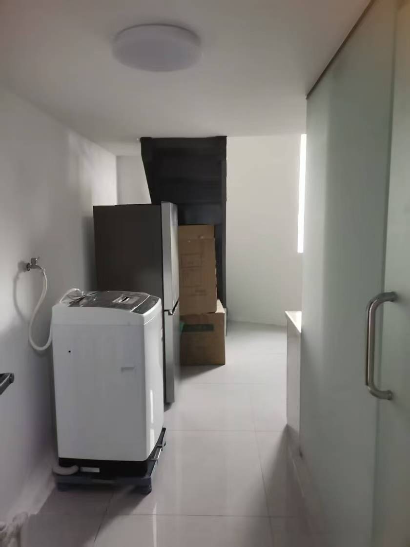 申鑫国际广场 1室1厅1卫 1300.0元/月 申鑫国际广场 1室1厅1卫 1300.0元/月室内图