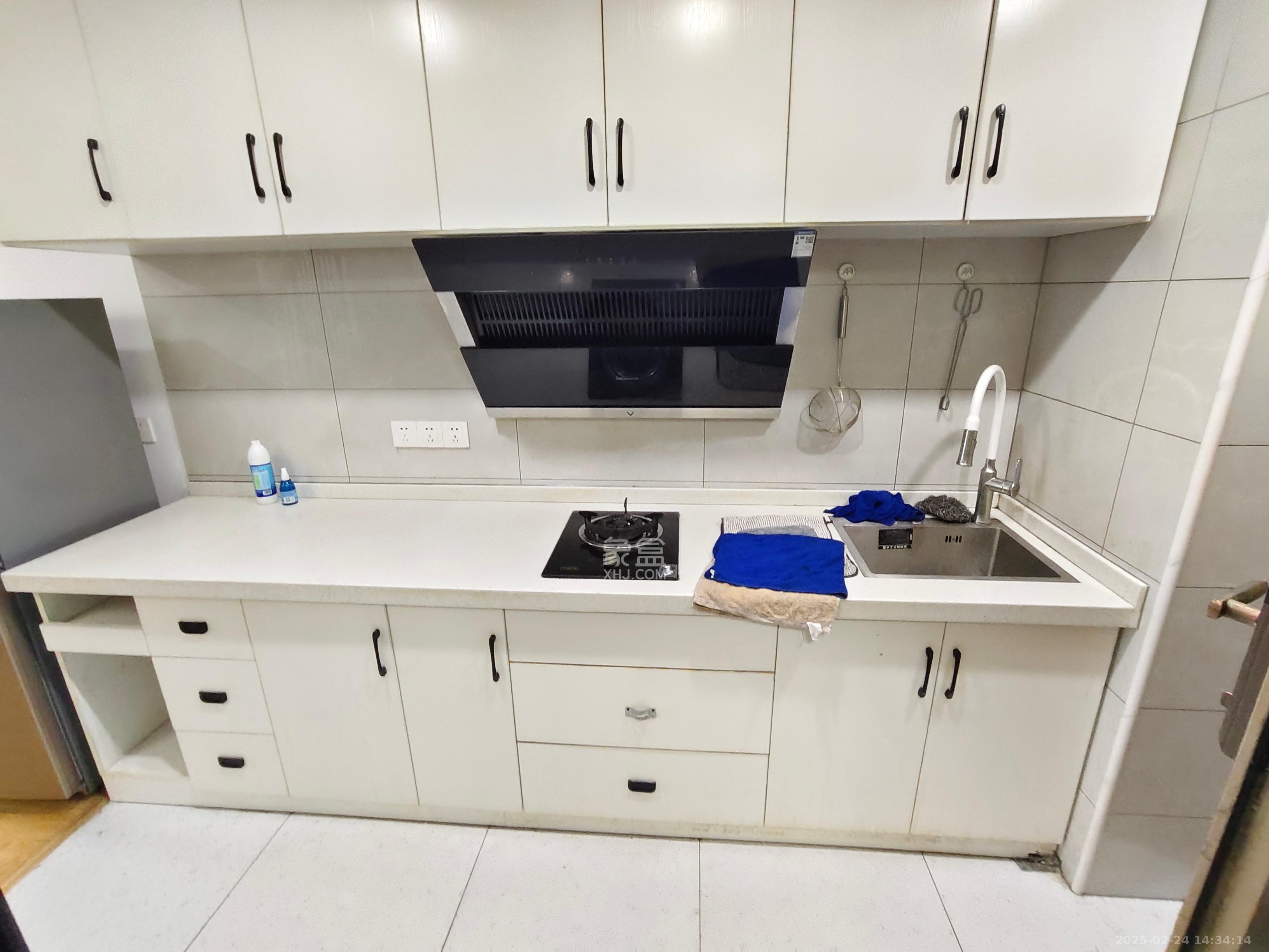 海伦春天 2室1厅1卫 1800.0元/月 海伦春天 2室1厅1卫 1800.0元/月室内图