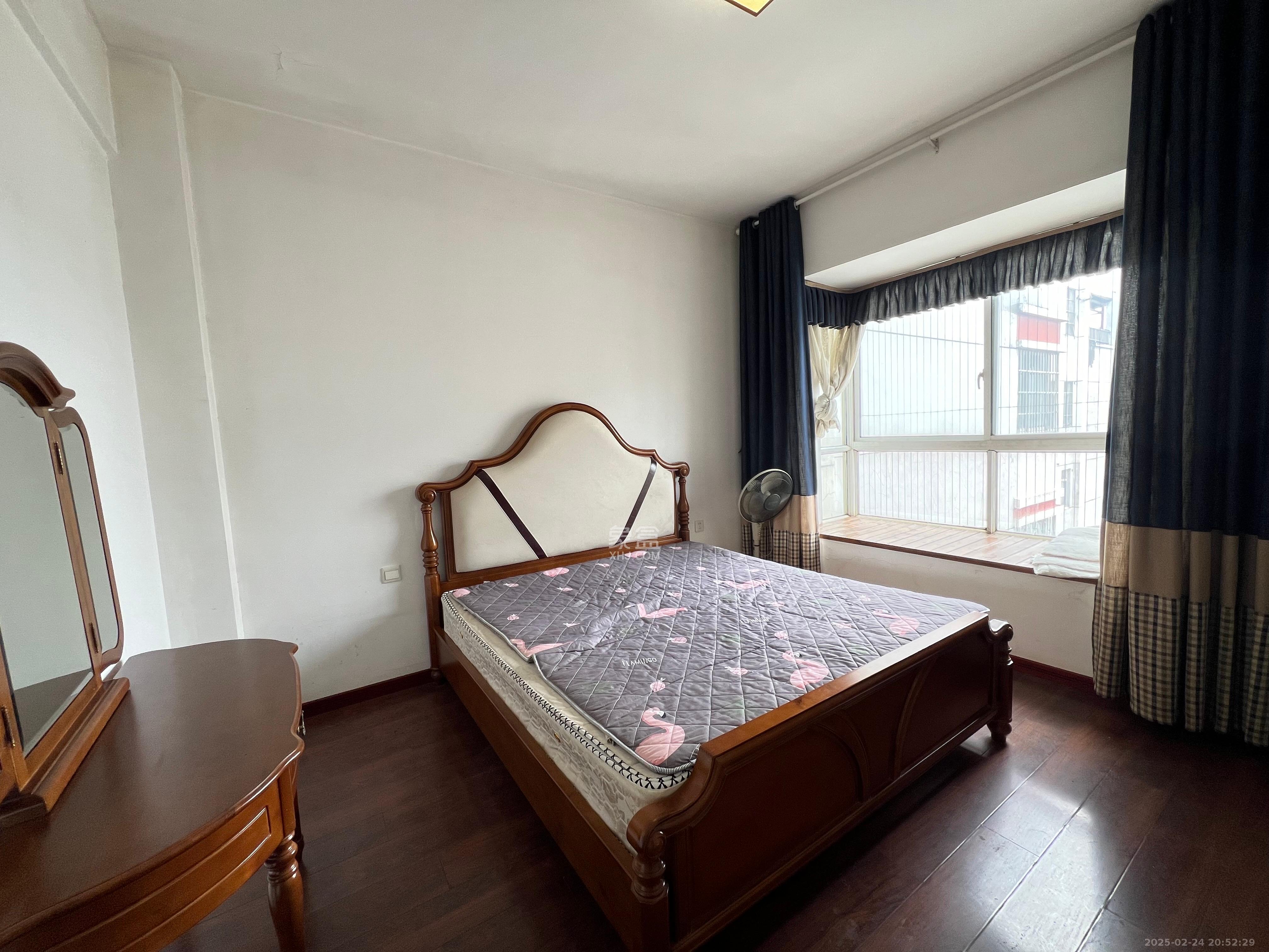 桔香鑫城  5室3厅4卫    2600.0元/月 桔香鑫城  5室3厅4卫    2600.0元/月室内图