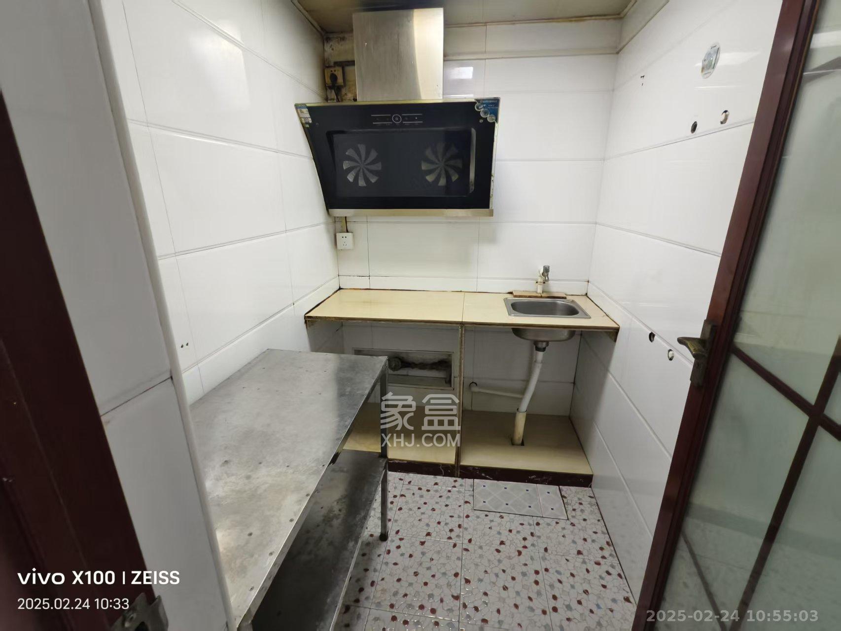 星沙国际物流园/泉星社区 2室1厅1卫 850.0元/月 星沙国际物流园/泉星社区 2室1厅1卫 850.0元/月室内图