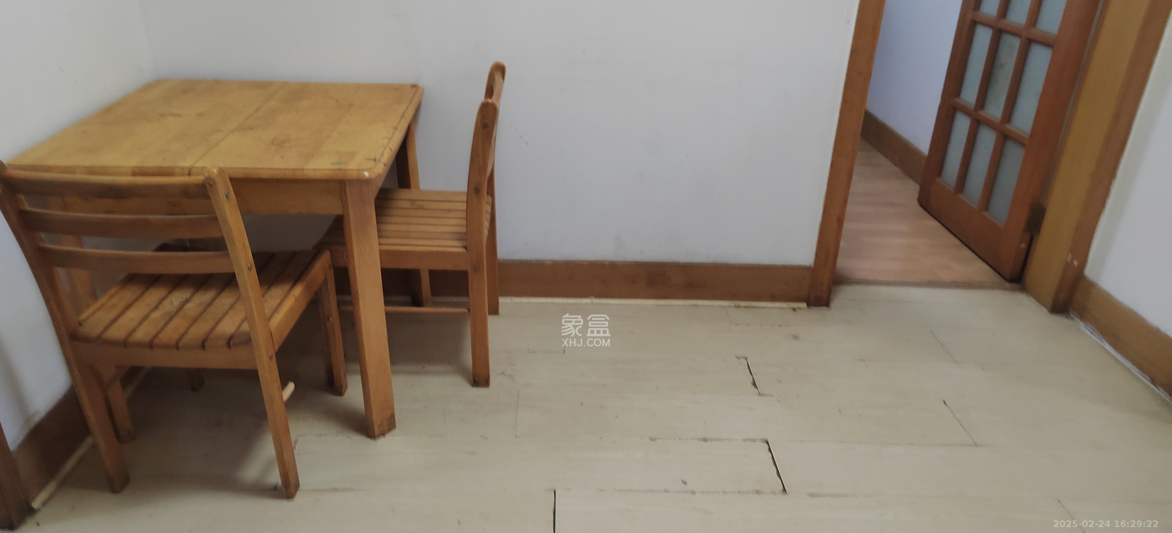 湖橡宿舍  2室1厅1卫   1800.00元/月室内图