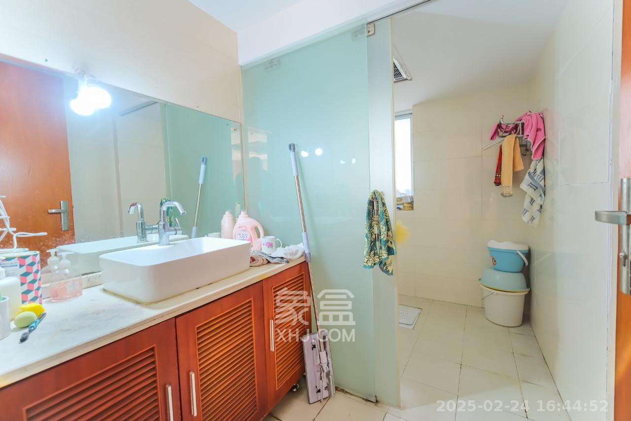 红树湾 3室2厅2卫 2300.0元/月 红树湾 3室2厅2卫 2300.0元/月室内图