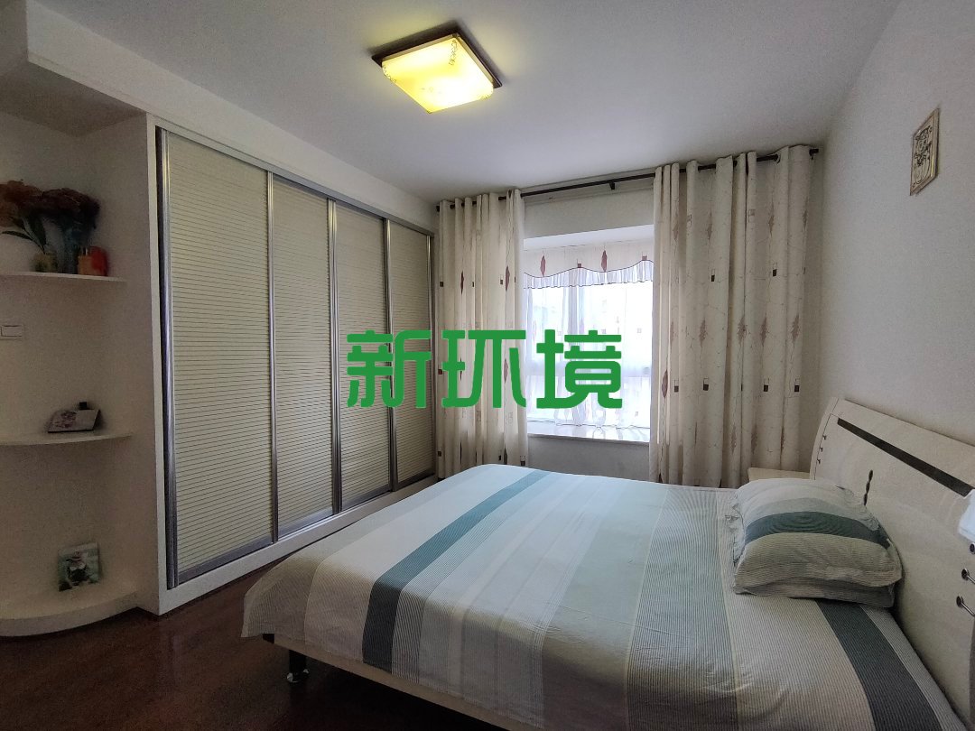 旺角佳园  3室2厅2卫   79.80万客厅