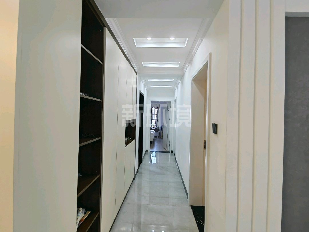 熙城春天 3室2厅2卫 81.0万 熙城春天 3室2厅2卫 81.0万客厅