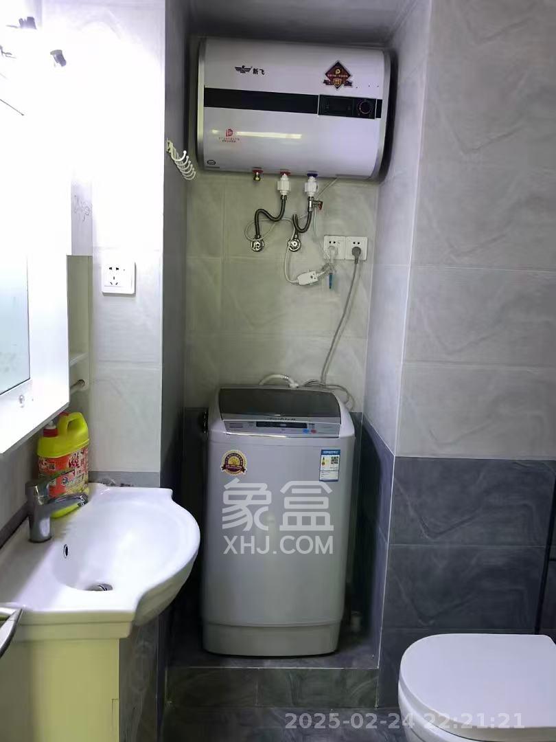 上城星座 1室1厅1卫 1600.0元/月 上城星座 1室1厅1卫 1600.0元/月室内图