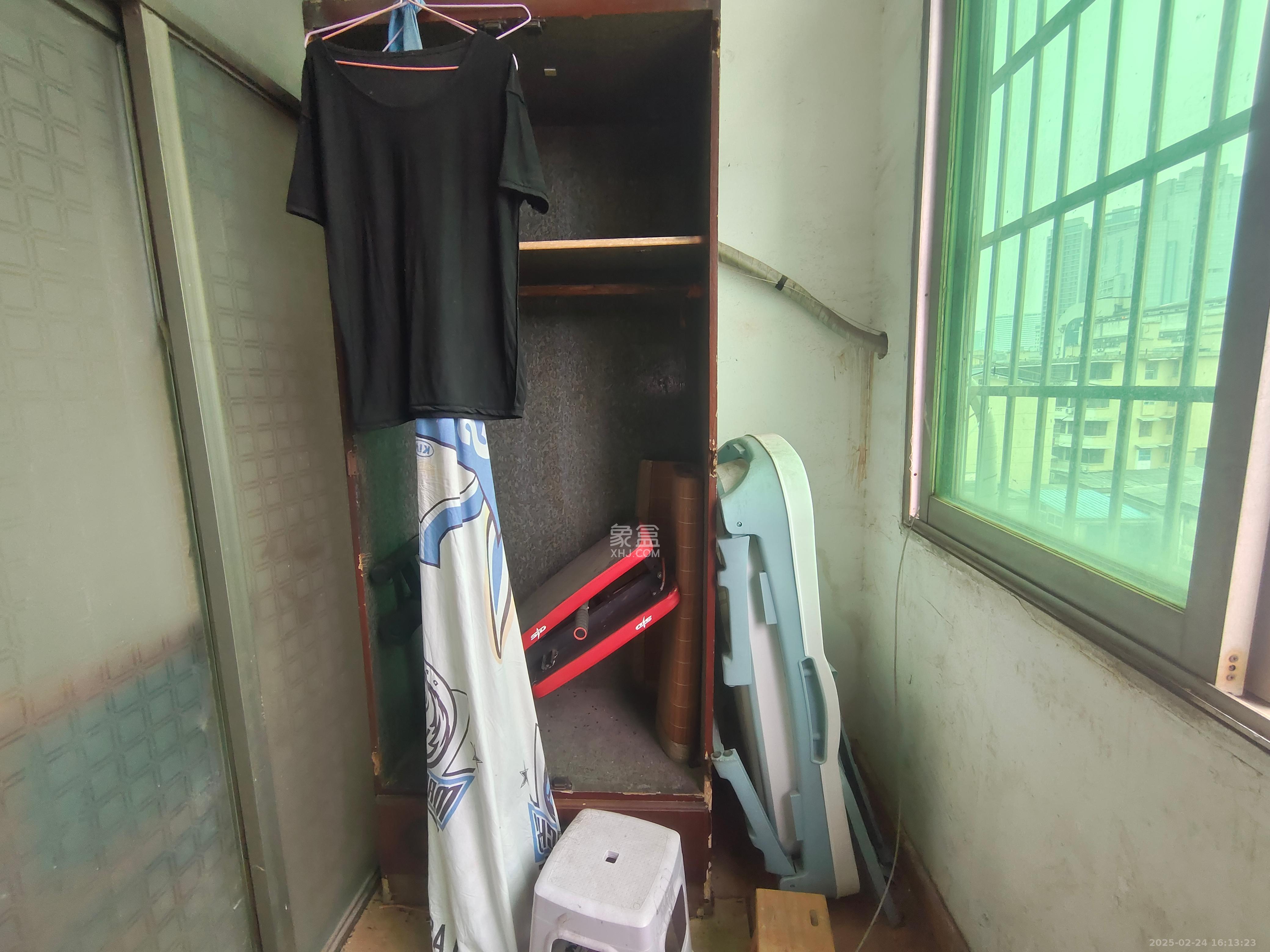 上碧湘街散盘 1室0厅0卫 1200.0元/月 上碧湘街散盘 1室0厅0卫 1200.0元/月室内图