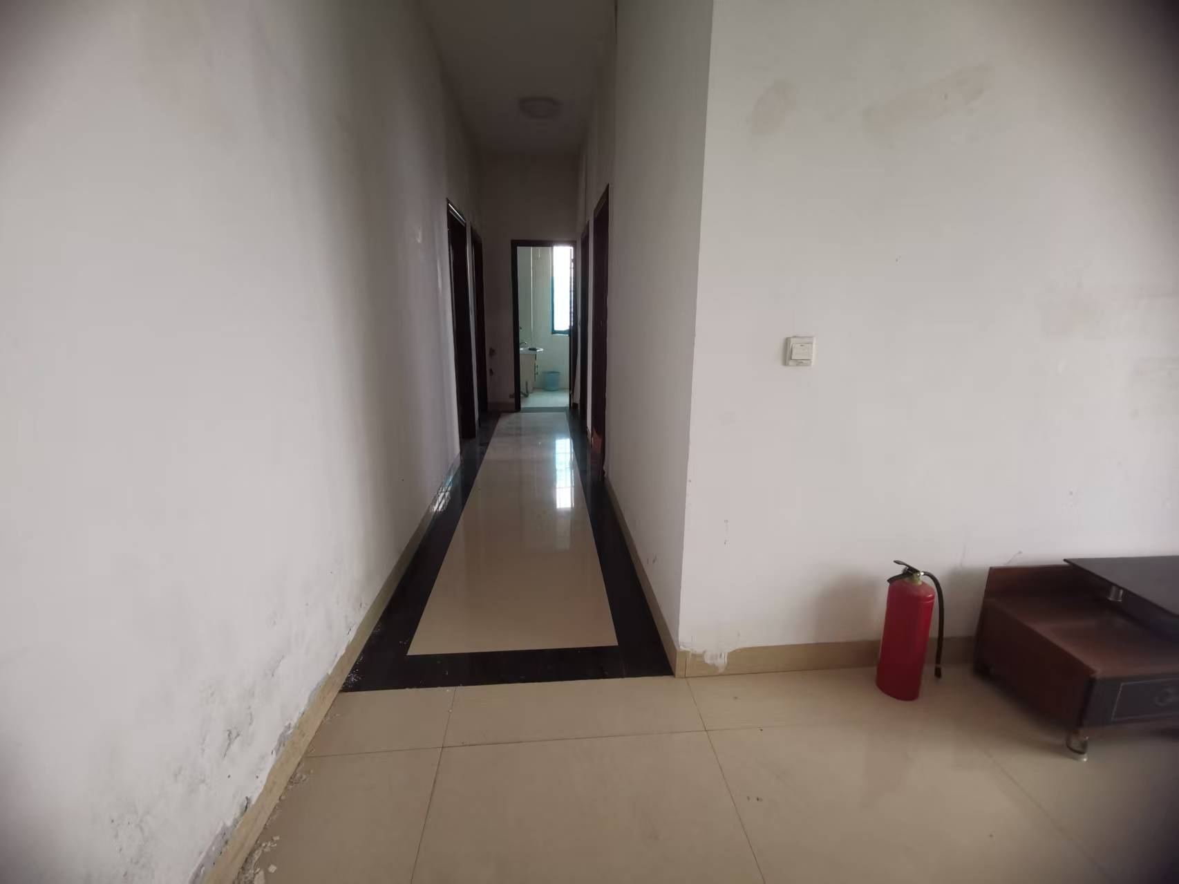 凯旋豪庭 3室2厅2卫 1800.0元/月 凯旋豪庭 3室2厅2卫 1800.0元/月室内图