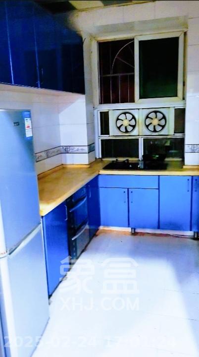 天星家园 4室2厅2卫 1500.0元/月 天星家园 4室2厅2卫 1500.0元/月室内图