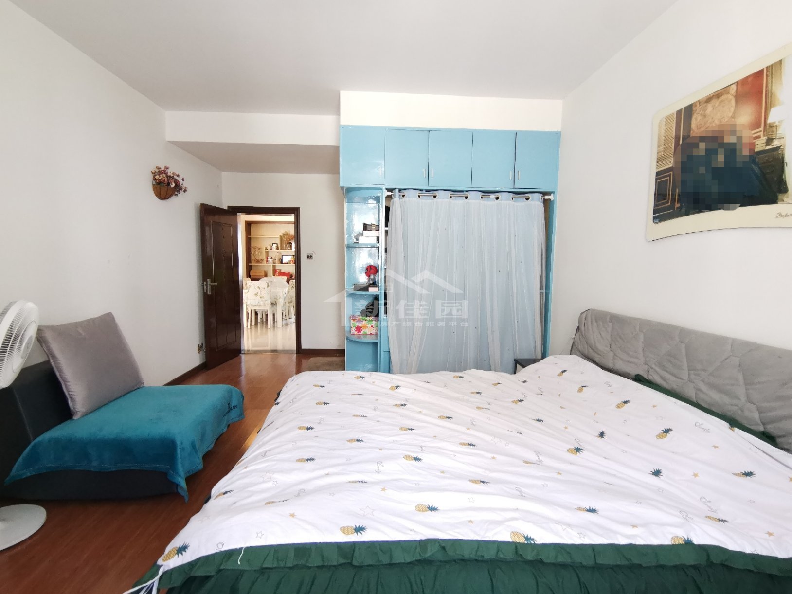 汇景名都 3室2厅2卫 70.00万 汇景名都 3室2厅2卫 70.00万客厅