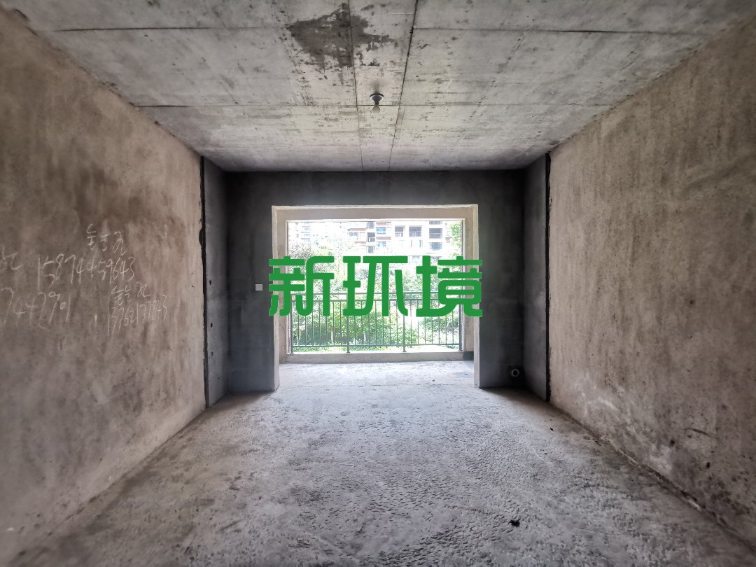 天门壹号 4室2厅2卫 70.8万 天门壹号 4室2厅2卫 70.8万客厅