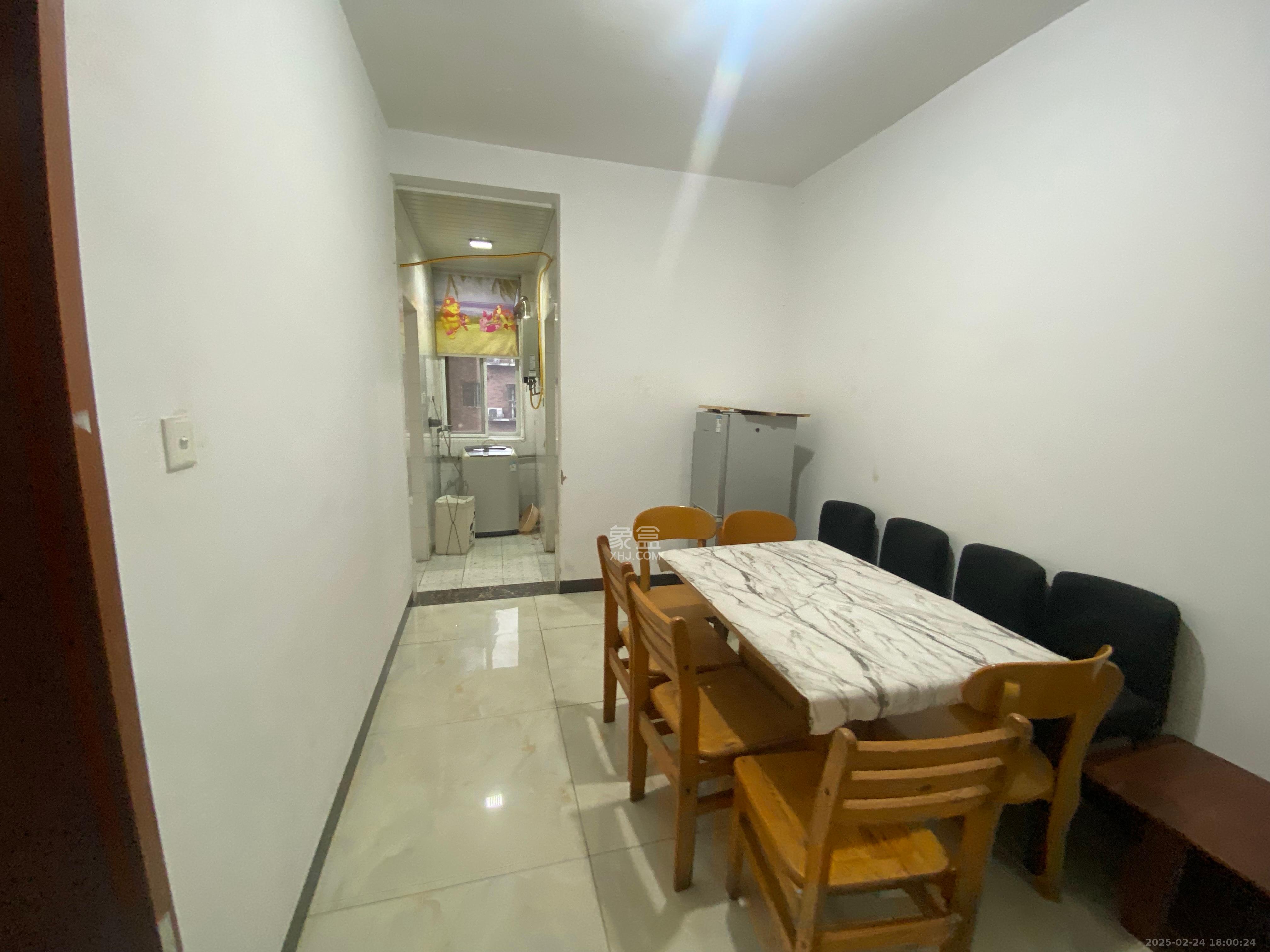 景塘家园  1室2厅1卫   1400.00元/月室内图