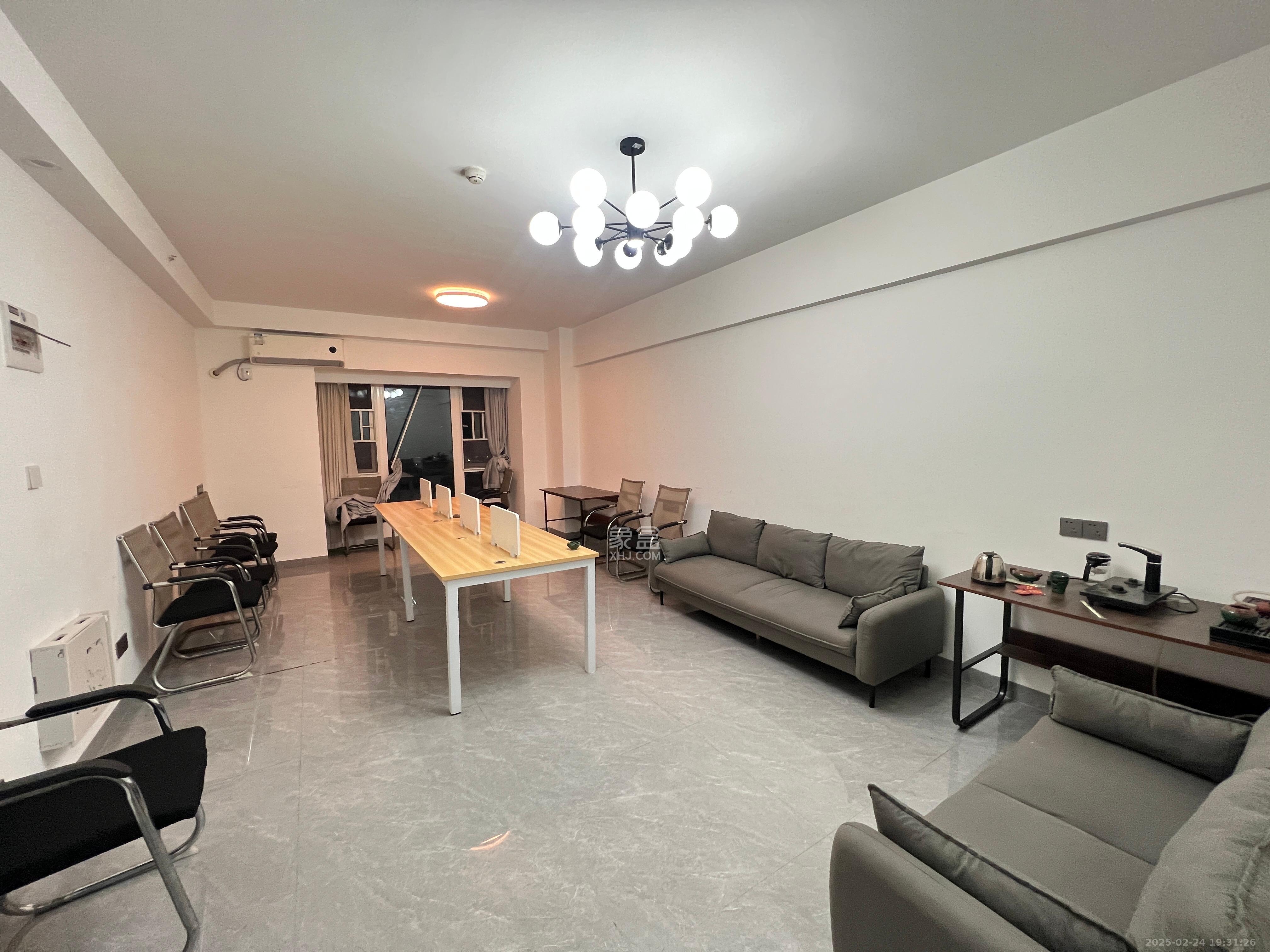 保利香槟国际 1室0厅0卫 1600.0元/月 保利香槟国际 1室0厅0卫 1600.0元/月室内图