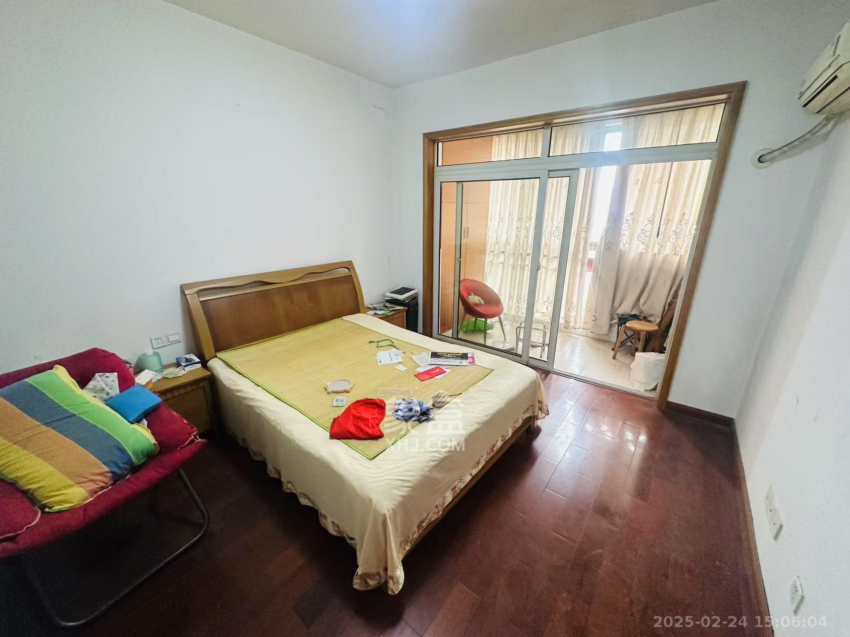 盛湘家园 3室2厅2卫 2200.0元/月 盛湘家园 3室2厅2卫 2200.0元/月室内图