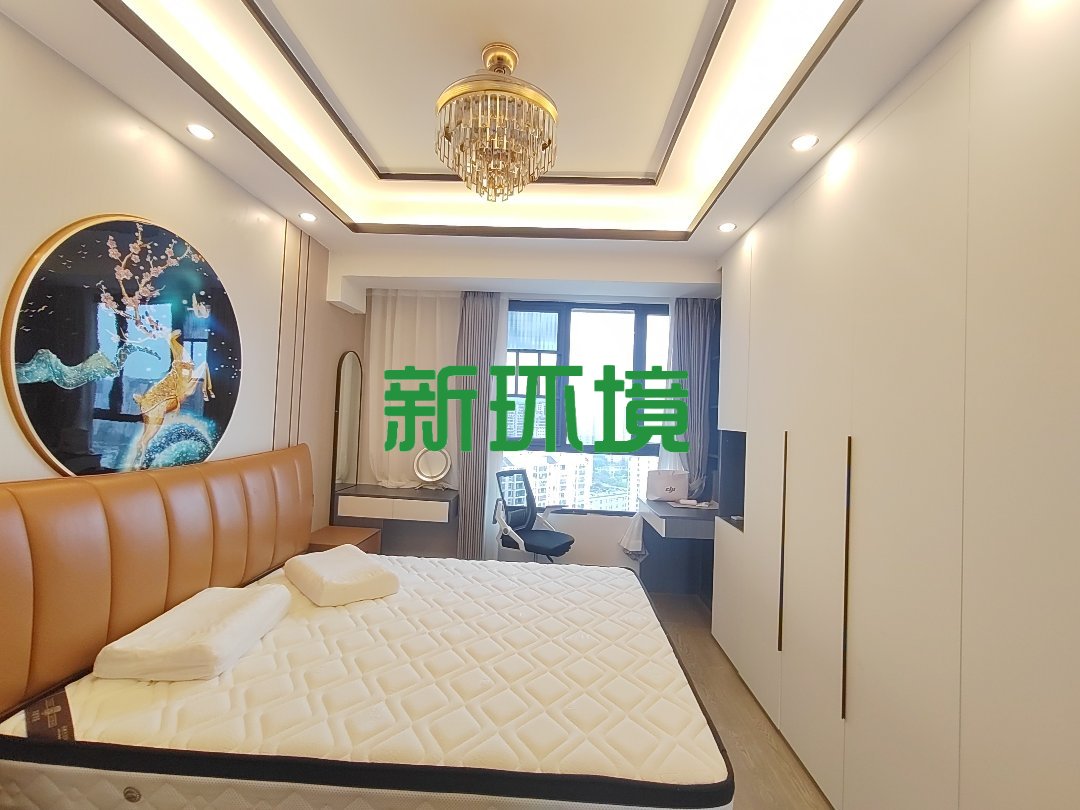 昊天珑璟湾  4室2厅2卫   112.00万卧室