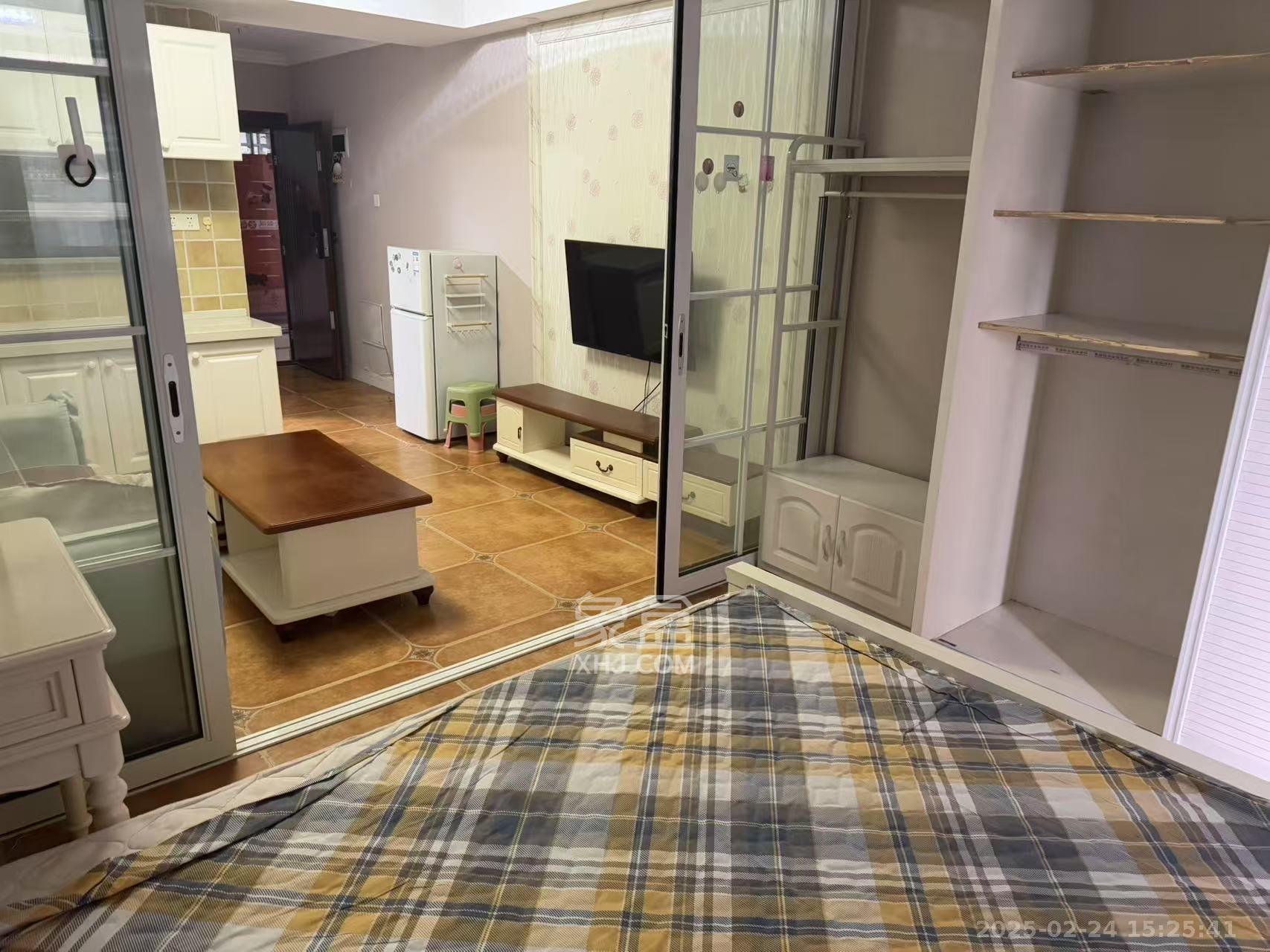 人瑞潇湘国际 1室1厅1卫 2200.0元/月 人瑞潇湘国际 1室1厅1卫 2200.0元/月室内图