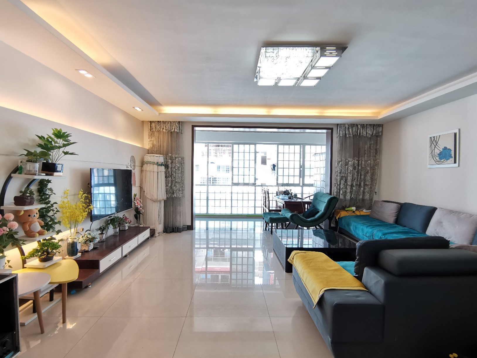 汇景名都 3室2厅2卫 70.00万 汇景名都 3室2厅2卫 70.00万客厅