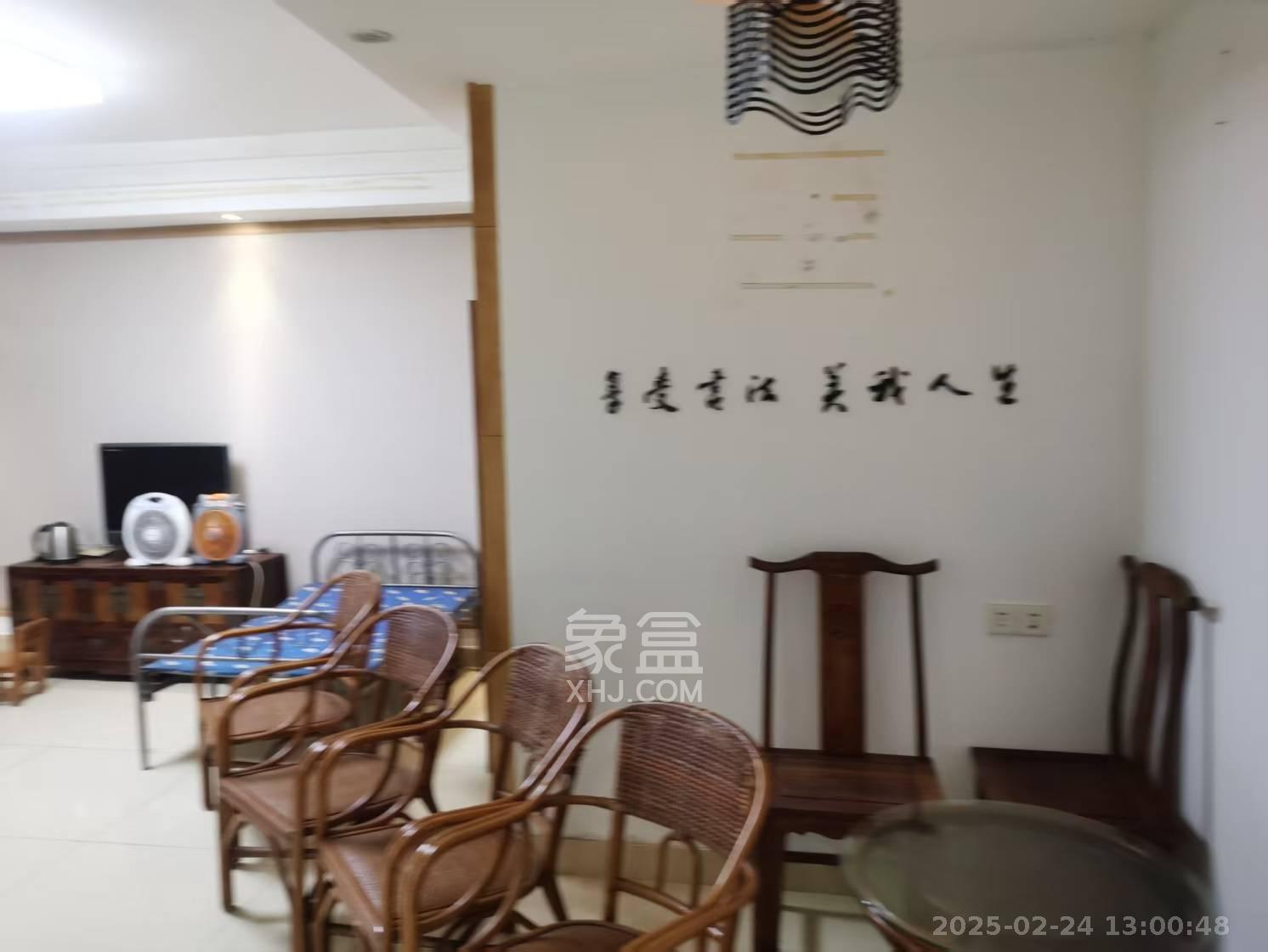 新富城 3室2厅1卫 2800.0元/月 新富城 3室2厅1卫 2800.0元/月室内图