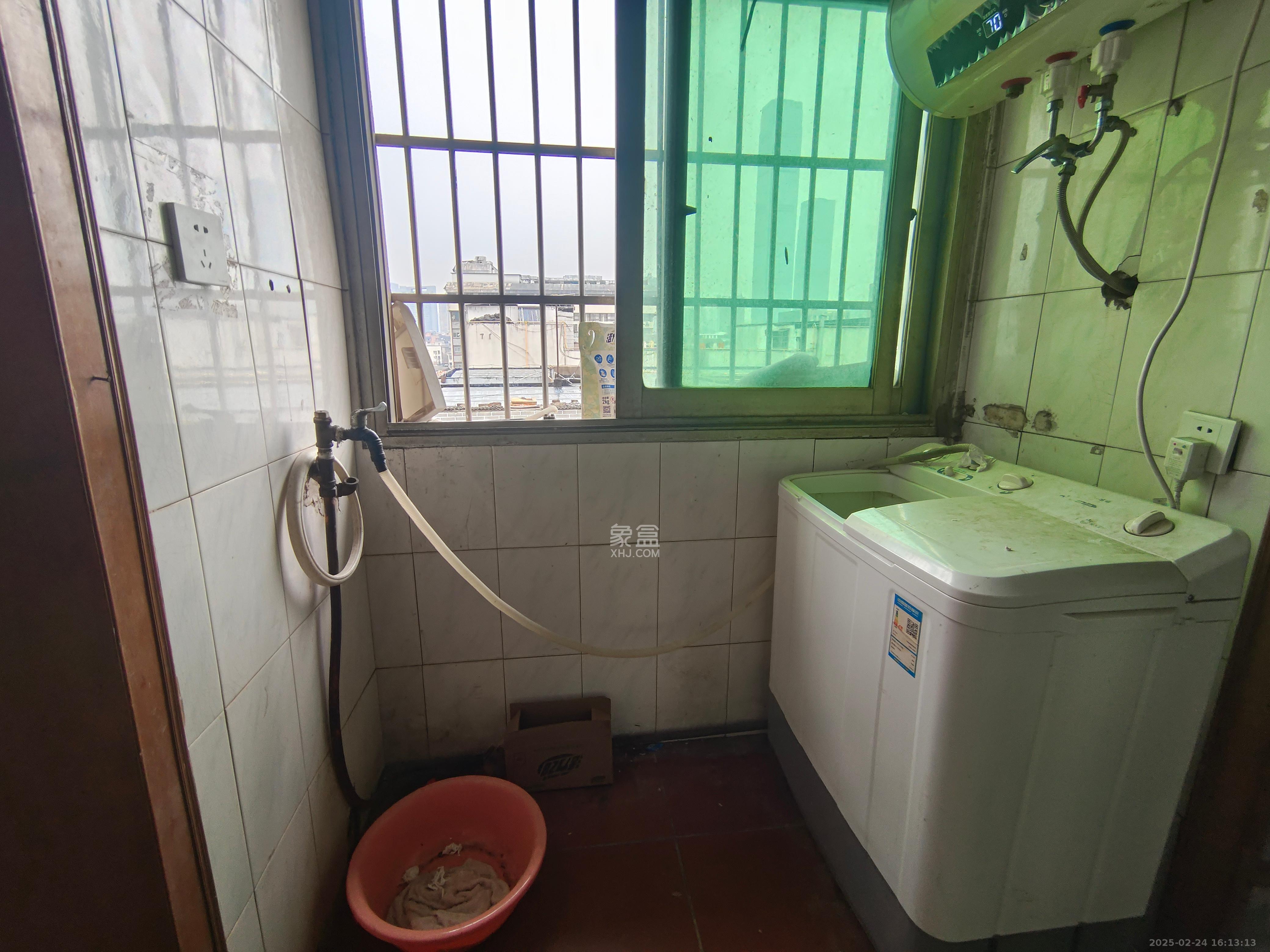 上碧湘街散盘 1室0厅0卫 1200.0元/月 上碧湘街散盘 1室0厅0卫 1200.0元/月室内图