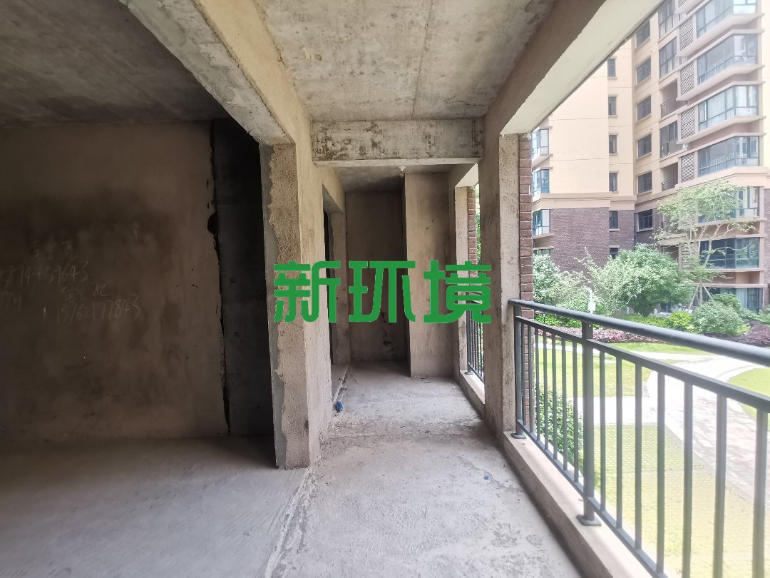 天门壹号 4室2厅2卫 70.8万 天门壹号 4室2厅2卫 70.8万客厅